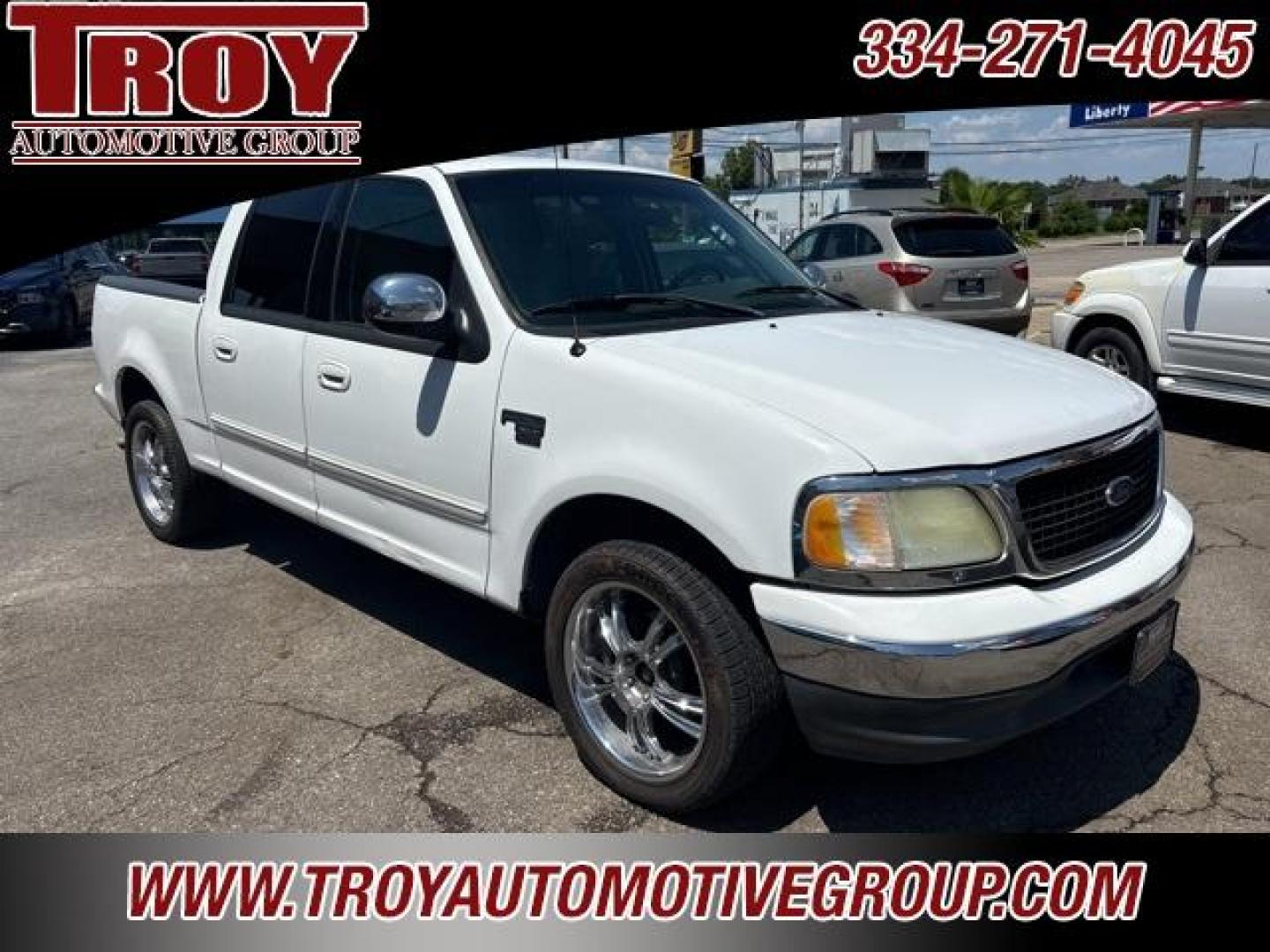 2002 Oxford White Clearcoat /Medium Graphite Ford F-150 (1FTRW07602K) with an V8 engine, Automatic transmission, located at 6812 Atlanta Hwy, Montgomery, AL, 36117, (334) 271-4045, 32.382118, -86.178673 - Priced below KBB Fair Purchase Price!<br><br>White 2002 Ford F-150 RWD V8 4-Speed Automatic with Overdrive<br><br>Financing Available---Top Value for Trades.<br><br>Odometer is 27389 miles below market average! - Photo#4