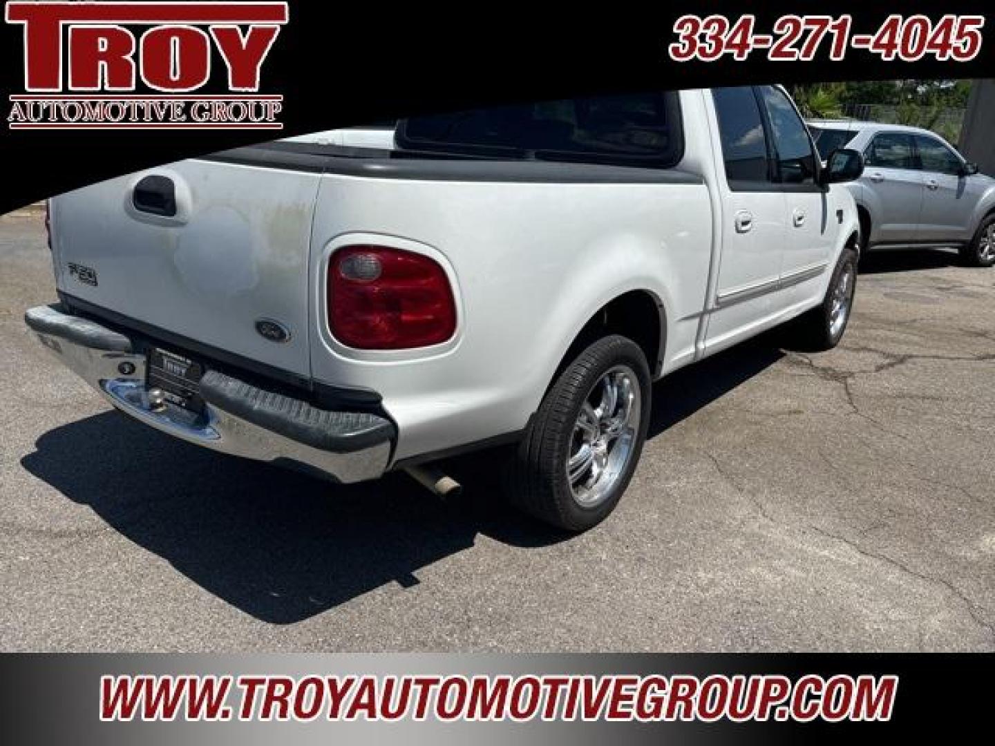 2002 Oxford White Clearcoat /Medium Graphite Ford F-150 (1FTRW07602K) with an V8 engine, Automatic transmission, located at 6812 Atlanta Hwy, Montgomery, AL, 36117, (334) 271-4045, 32.382118, -86.178673 - Photo#6