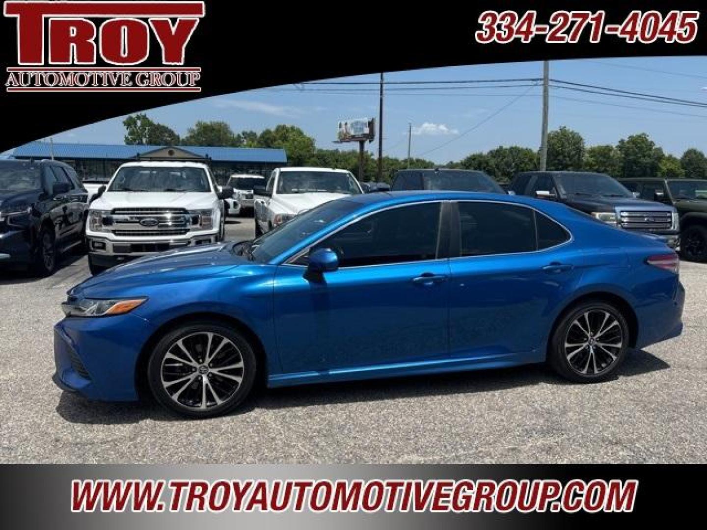 2018 Galactic Aqua Mica /Black Toyota Camry SE (4T1B11HK8JU) with an 2.5L I4 DOHC 16V engine, Automatic transmission, located at 6812 Atlanta Hwy, Montgomery, AL, 36117, (334) 271-4045, 32.382118, -86.178673 - SE with Black Leather<br> - Photo#0