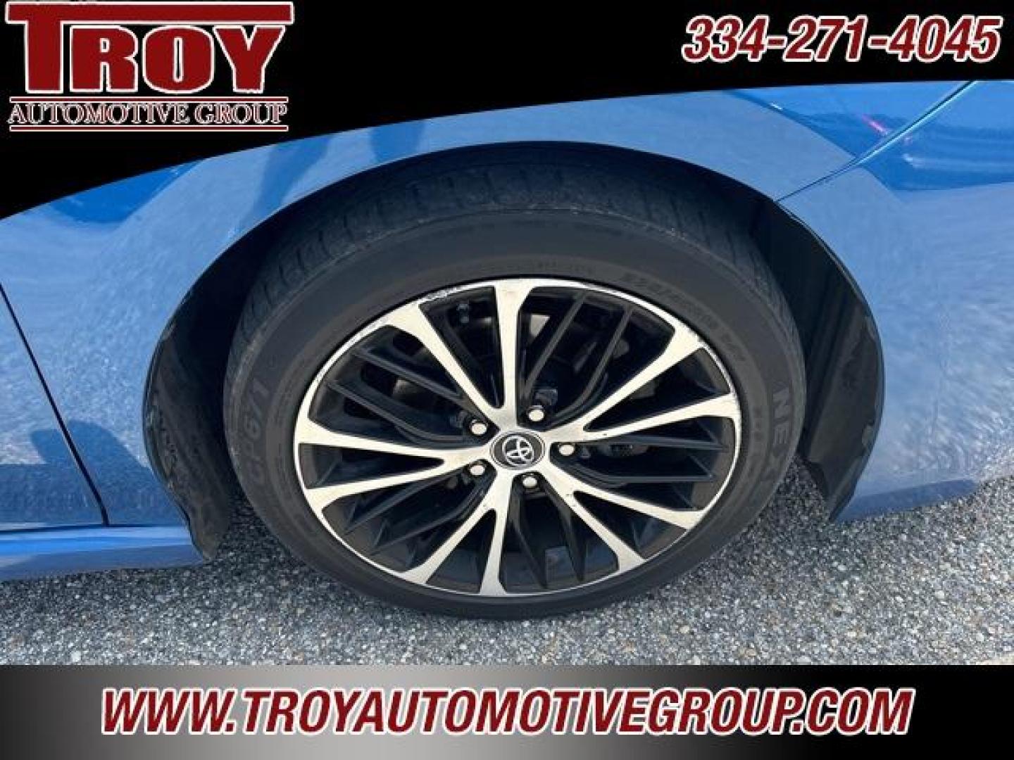 2018 Galactic Aqua Mica /Black Toyota Camry SE (4T1B11HK8JU) with an 2.5L I4 DOHC 16V engine, Automatic transmission, located at 6812 Atlanta Hwy, Montgomery, AL, 36117, (334) 271-4045, 32.382118, -86.178673 - SE with Black Leather<br> - Photo#20