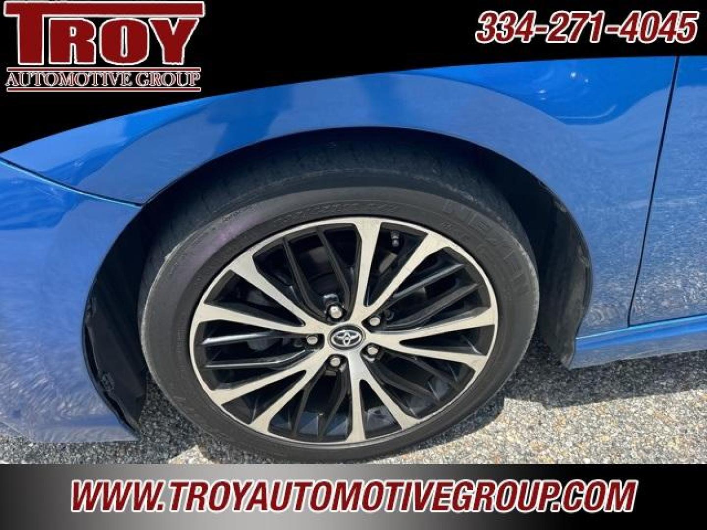 2018 Galactic Aqua Mica /Black Toyota Camry SE (4T1B11HK8JU) with an 2.5L I4 DOHC 16V engine, Automatic transmission, located at 6812 Atlanta Hwy, Montgomery, AL, 36117, (334) 271-4045, 32.382118, -86.178673 - SE with Black Leather<br> - Photo#21