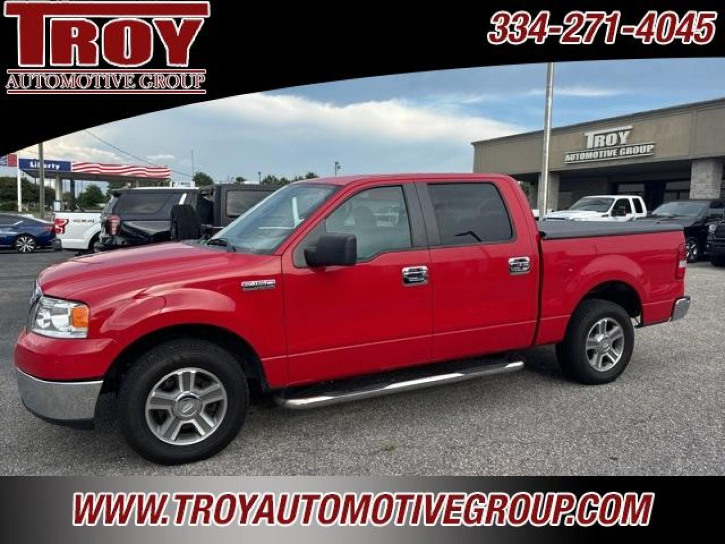 2008 Bright Red Clearcoat /Medium Flint Ford F-150 XLT (1FTRW12W88F) with an 4.6L V8 EFI engine, Automatic transmission, located at 6812 Atlanta Hwy, Montgomery, AL, 36117, (334) 271-4045, 32.382118, -86.178673 - Photo#0