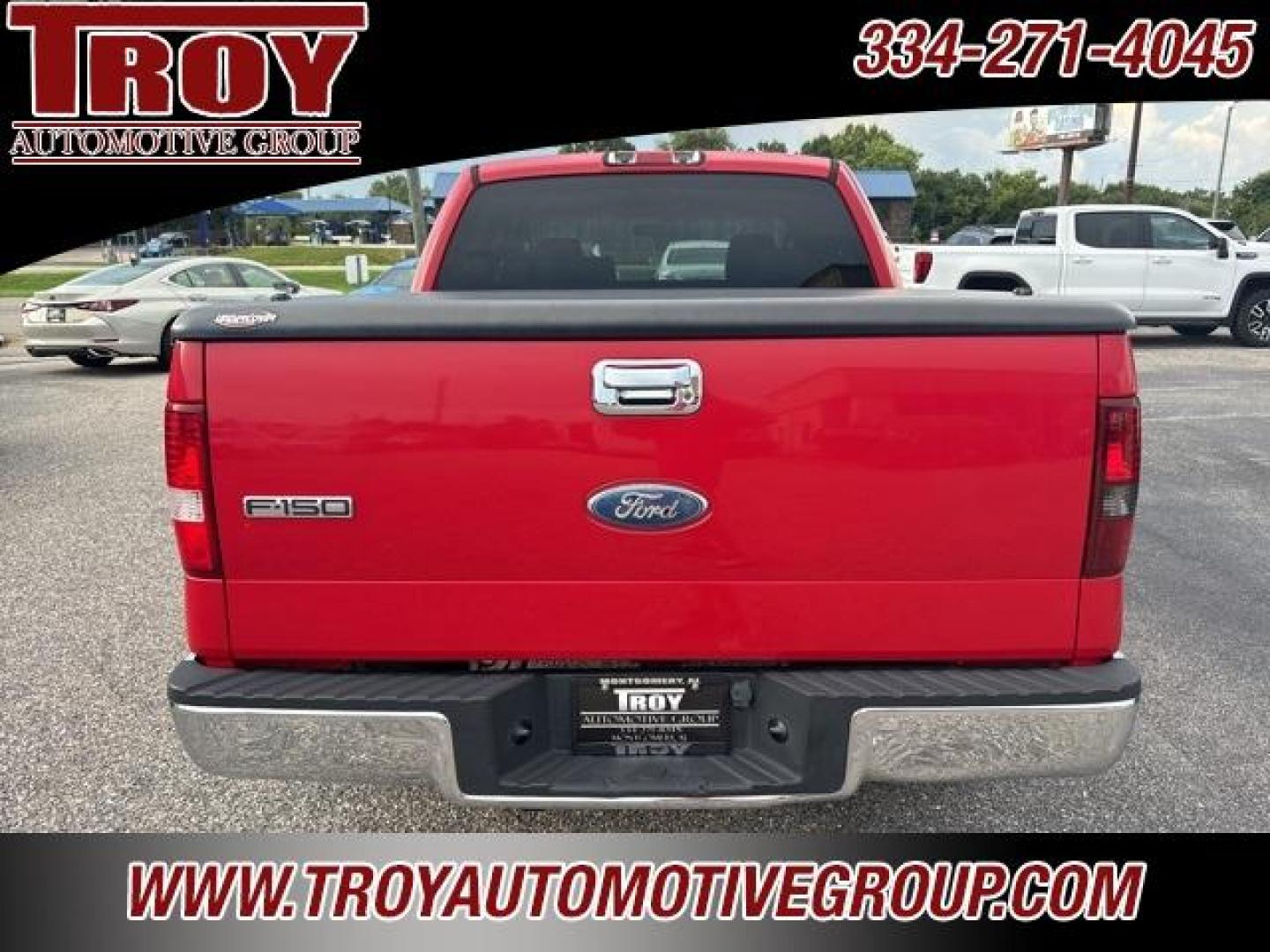 2008 Bright Red Clearcoat /Medium Flint Ford F-150 XLT (1FTRW12W88F) with an 4.6L V8 EFI engine, Automatic transmission, located at 6812 Atlanta Hwy, Montgomery, AL, 36117, (334) 271-4045, 32.382118, -86.178673 - Photo#10