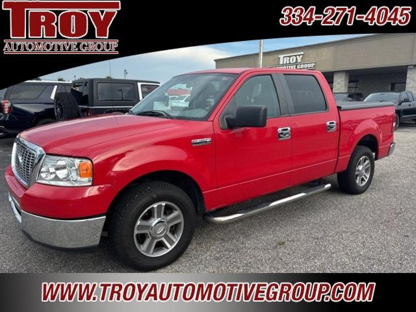 2008 Bright Red Clearcoat /Medium Flint Ford F-150 XLT (1FTRW12W88F) with an 4.6L V8 EFI engine, Automatic transmission, located at 6812 Atlanta Hwy, Montgomery, AL, 36117, (334) 271-4045, 32.382118, -86.178673 - Photo#2