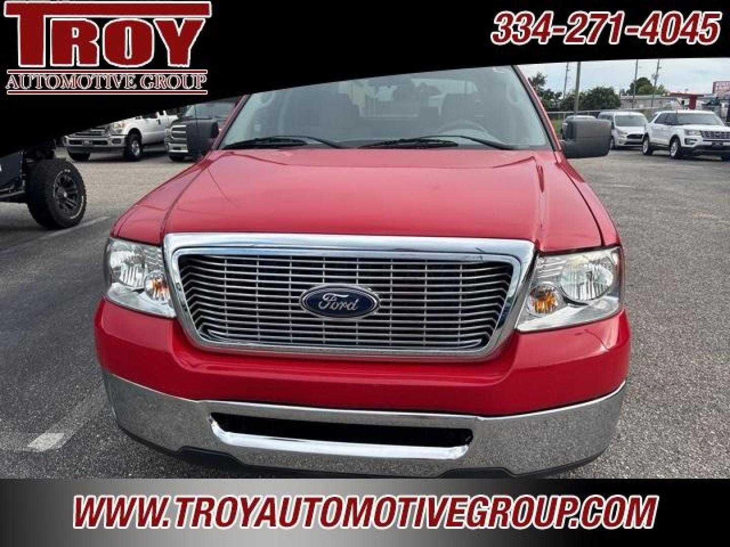 2008 Bright Red Clearcoat /Medium Flint Ford F-150 XLT (1FTRW12W88F) with an 4.6L V8 EFI engine, Automatic transmission, located at 6812 Atlanta Hwy, Montgomery, AL, 36117, (334) 271-4045, 32.382118, -86.178673 - Photo#4