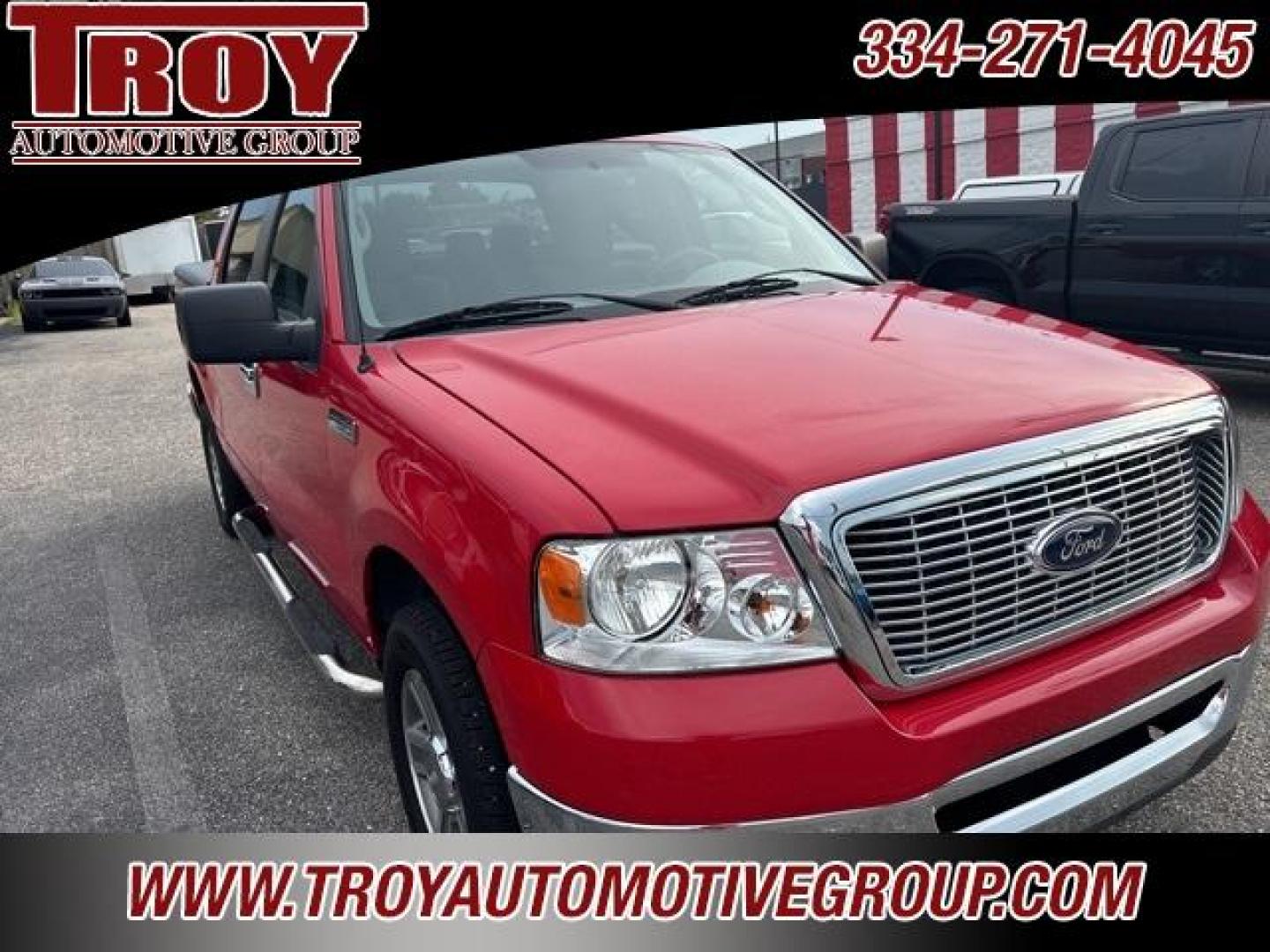 2008 Bright Red Clearcoat /Medium Flint Ford F-150 XLT (1FTRW12W88F) with an 4.6L V8 EFI engine, Automatic transmission, located at 6812 Atlanta Hwy, Montgomery, AL, 36117, (334) 271-4045, 32.382118, -86.178673 - Photo#5