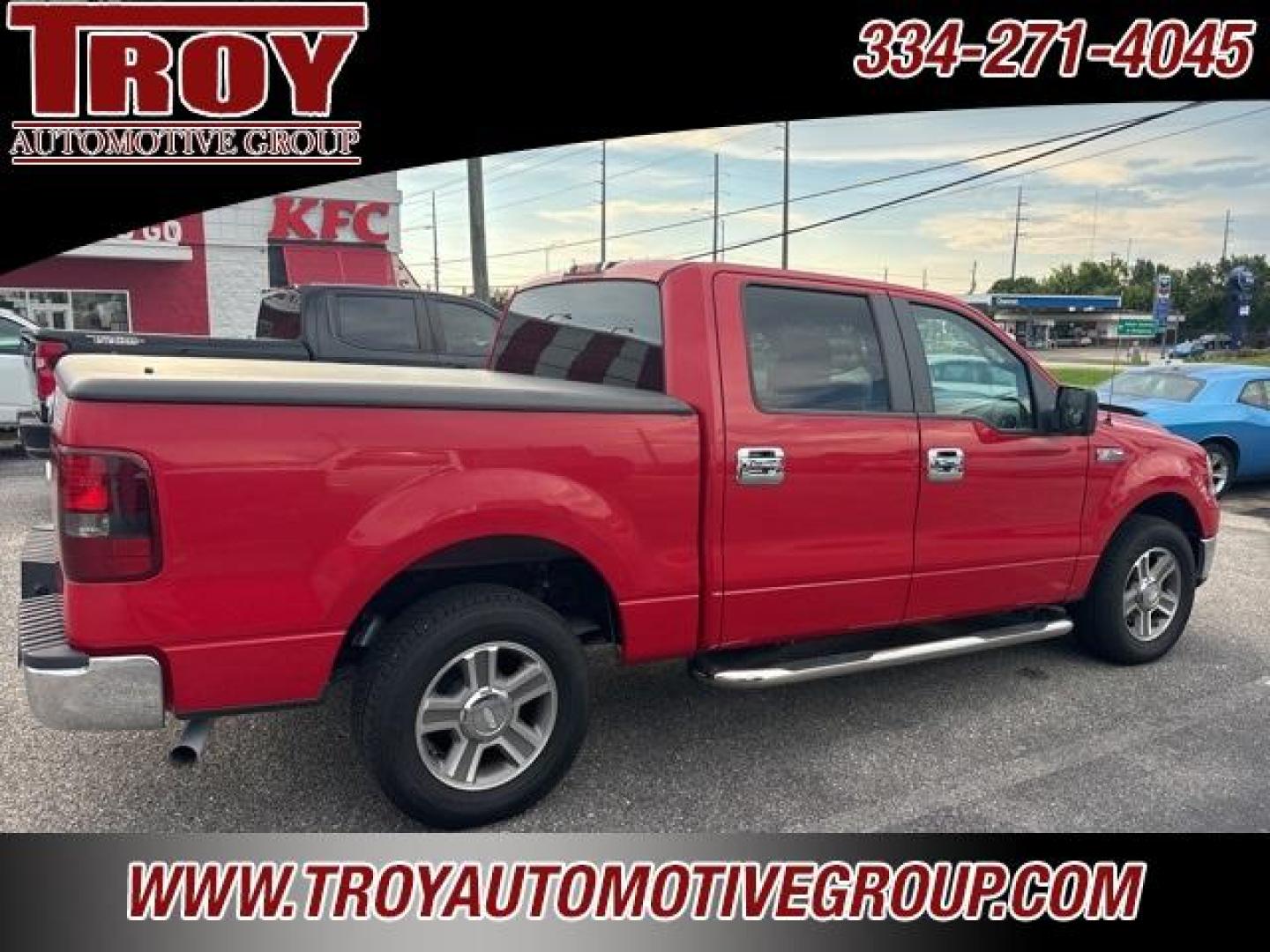 2008 Bright Red Clearcoat /Medium Flint Ford F-150 XLT (1FTRW12W88F) with an 4.6L V8 EFI engine, Automatic transmission, located at 6812 Atlanta Hwy, Montgomery, AL, 36117, (334) 271-4045, 32.382118, -86.178673 - Photo#8