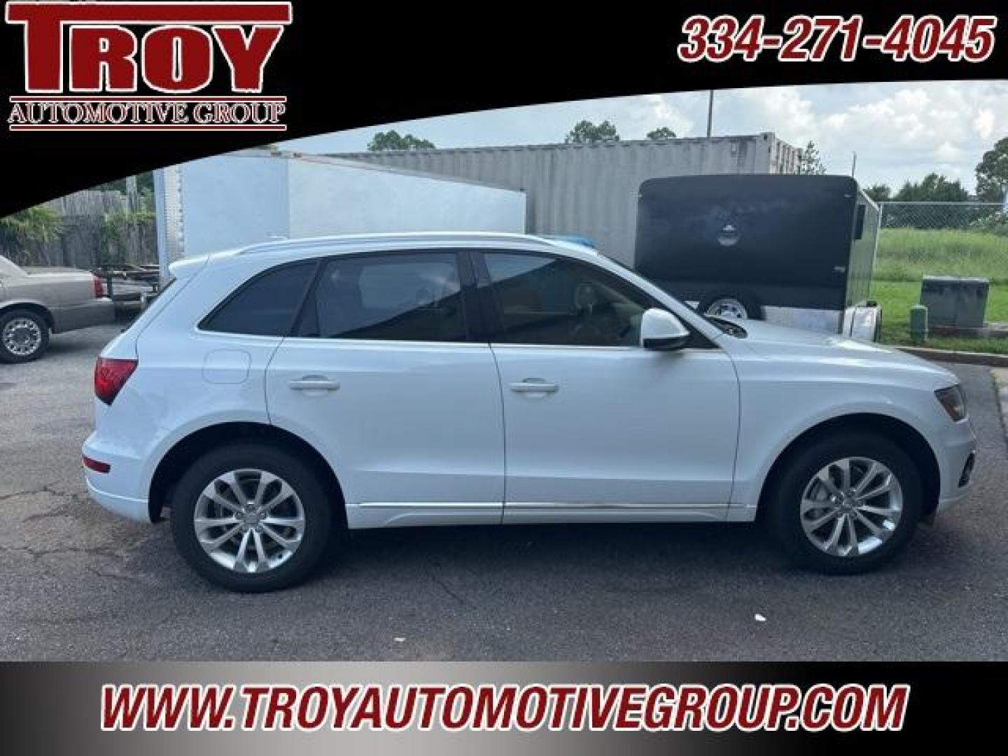 2015 Glacier White Metallic /Pistachio Beige Audi Q5 2.0T Premium Plus (WA1CFAFP4FA) with an 2.0L 4-Cylinder TFSI engine, Automatic transmission, located at 6812 Atlanta Hwy, Montgomery, AL, 36117, (334) 271-4045, 32.382118, -86.178673 - Recent Arrival!<br><br>Glacier White Metallic 2015 Audi Q5 2.0T Premium Plus quattro quattro 2.0L 4-Cylinder TFSI 8-Speed Automatic with Tiptronic<br><br>Financing Available---Top Value for Trades.<br><br>20/28 City/Highway MPG<br><br><br>Awards:<br> * 2015 IIHS Top Safety Pick+ * 2015 KBB.com 10 - Photo#10