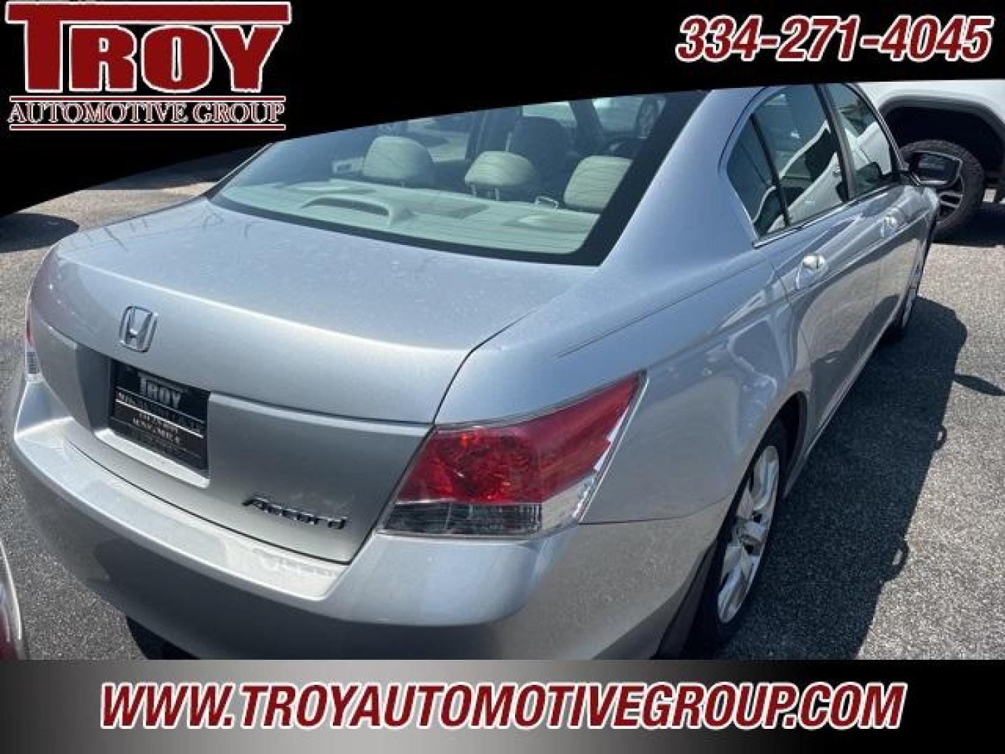 2009 Alabaster Silver Metallic /Gray Honda Accord EX-L (1HGCP26829A) with an 2.4L I4 DOHC i-VTEC 16V engine, Automatic transmission, located at 6812 Atlanta Hwy, Montgomery, AL, 36117, (334) 271-4045, 32.382118, -86.178673 - 1-Owner!!<br>3-Keys!! - Photo#11