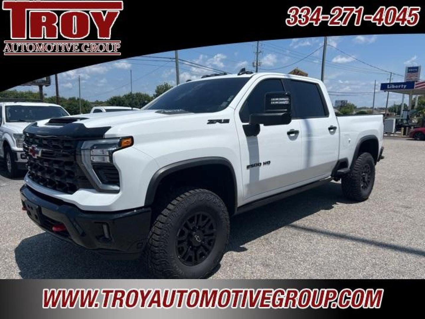 2024 Summit White /Jet Black/Graystone Chevrolet Silverado 2500HD ZR2 (1GC4YYEY3RF) with an Duramax 6.6L V8 Turbodiesel engine, Automatic transmission, located at 6812 Atlanta Hwy, Montgomery, AL, 36117, (334) 271-4045, 32.382118, -86.178673 - 2024' Chevrolet 2500HD Silverado ZR-2 Crew Cab 4x4, Summit White with Graystone Leather Interior, 6.6Ltr Duramax Turbo Diesel, Allison Automatic Trans, Power Retractable Assist Steps, Technology Pkg, Heads up Display, Adaptive Cruise, Power Sunroof, Dark Essentials Pkg, Gooseneck/5th Wheel Prep Pkg, - Photo#5