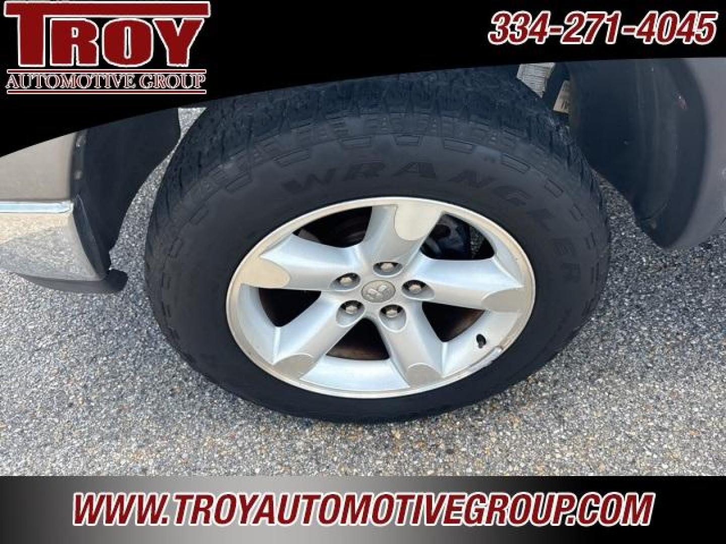 2006 Mineral Gray Metallic Clearcoat /Medium Slate Gray Dodge Ram 1500 SLT (1D7HU18N16S) with an Magnum 4.7L V8 engine, Automatic transmission, located at 6812 Atlanta Hwy, Montgomery, AL, 36117, (334) 271-4045, 32.382118, -86.178673 - Photo#17