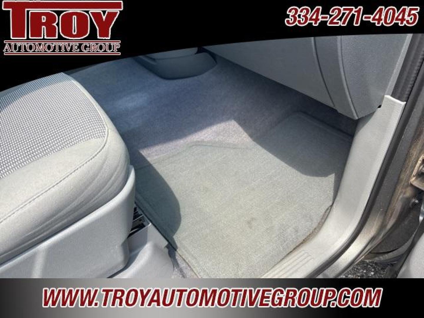 2006 Mineral Gray Metallic Clearcoat /Medium Slate Gray Dodge Ram 1500 SLT (1D7HU18N16S) with an Magnum 4.7L V8 engine, Automatic transmission, located at 6812 Atlanta Hwy, Montgomery, AL, 36117, (334) 271-4045, 32.382118, -86.178673 - Photo#28