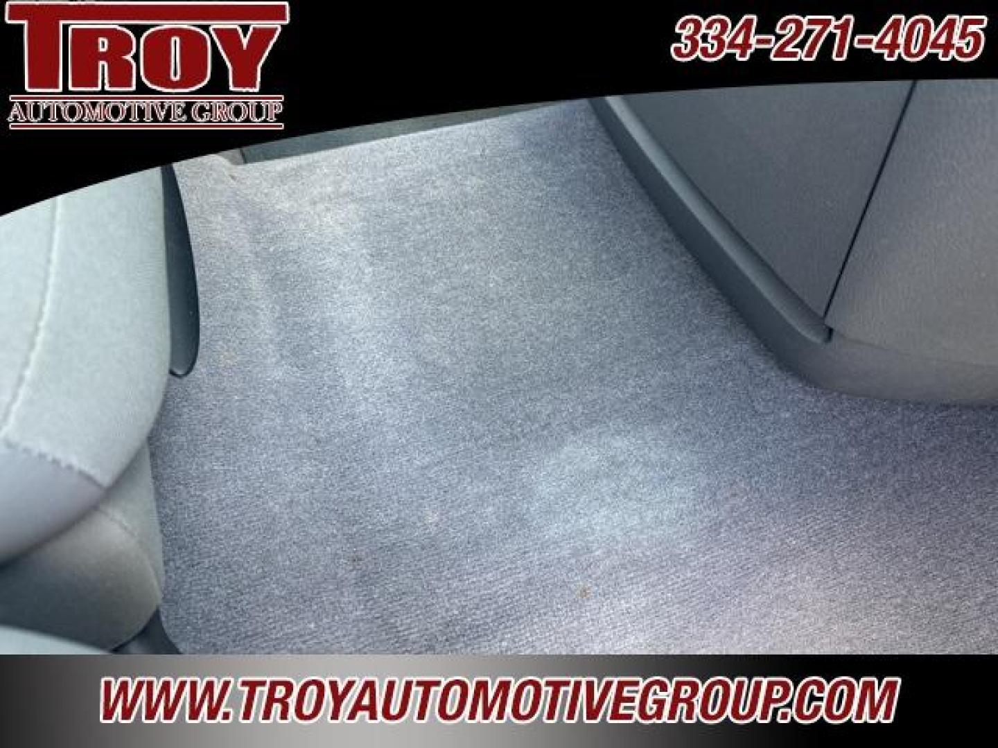 2006 Mineral Gray Metallic Clearcoat /Medium Slate Gray Dodge Ram 1500 SLT (1D7HU18N16S) with an Magnum 4.7L V8 engine, Automatic transmission, located at 6812 Atlanta Hwy, Montgomery, AL, 36117, (334) 271-4045, 32.382118, -86.178673 - Photo#33