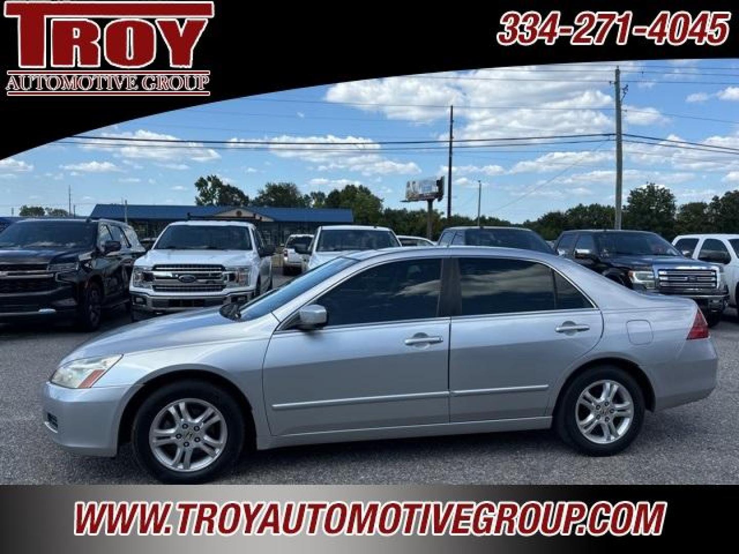 2007 Alabaster Silver Metallic /Black Honda Accord (1HGCM56727A) with an 2.4L I4 DOHC i-VTEC 16V engine, Automatic transmission, located at 6812 Atlanta Hwy, Montgomery, AL, 36117, (334) 271-4045, 32.382118, -86.178673 - Alabaster Silver Metallic 2007 Honda Accord FWD 2.4L I4 DOHC i-VTEC 16V 5-Speed Automatic with Overdrive<br><br>Financing Available---Top Value for Trades.<br><br>Odometer is 7805 miles below market average! 24/34 City/Highway MPG<br><br><br>Awards:<br> * 2007 KBB.com Best Resale Value Awards<br>Fo - Photo#1