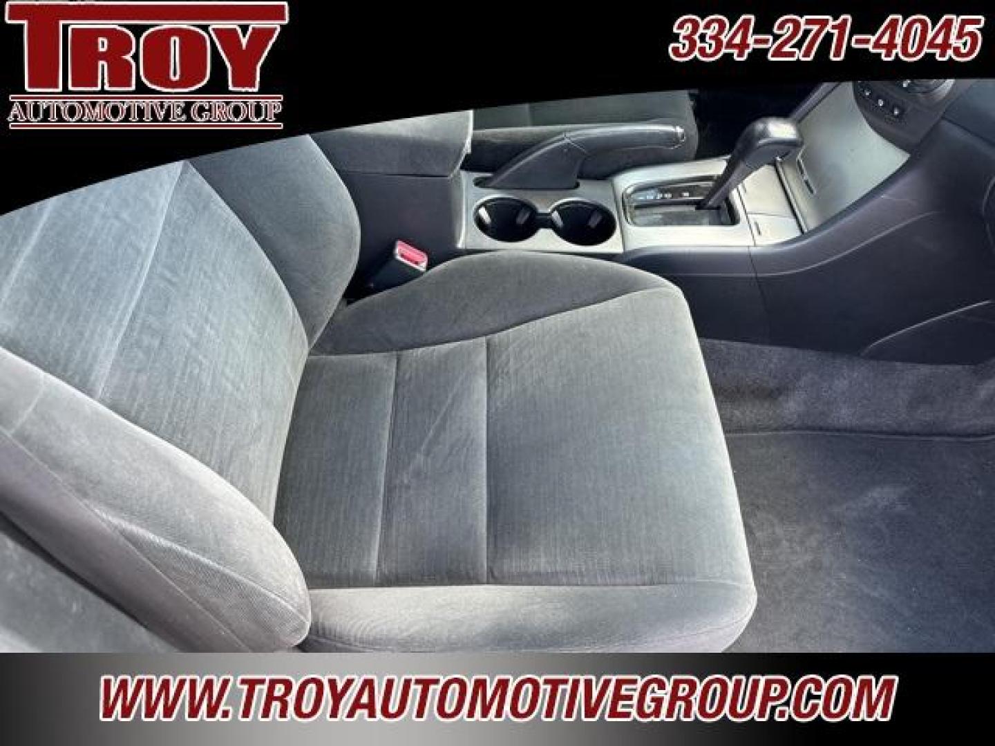 2007 Alabaster Silver Metallic /Black Honda Accord (1HGCM56727A) with an 2.4L I4 DOHC i-VTEC 16V engine, Automatic transmission, located at 6812 Atlanta Hwy, Montgomery, AL, 36117, (334) 271-4045, 32.382118, -86.178673 - Alabaster Silver Metallic 2007 Honda Accord FWD 2.4L I4 DOHC i-VTEC 16V 5-Speed Automatic with Overdrive<br><br>Financing Available---Top Value for Trades.<br><br>Odometer is 7805 miles below market average! 24/34 City/Highway MPG<br><br><br>Awards:<br> * 2007 KBB.com Best Resale Value Awards<br>Fo - Photo#26