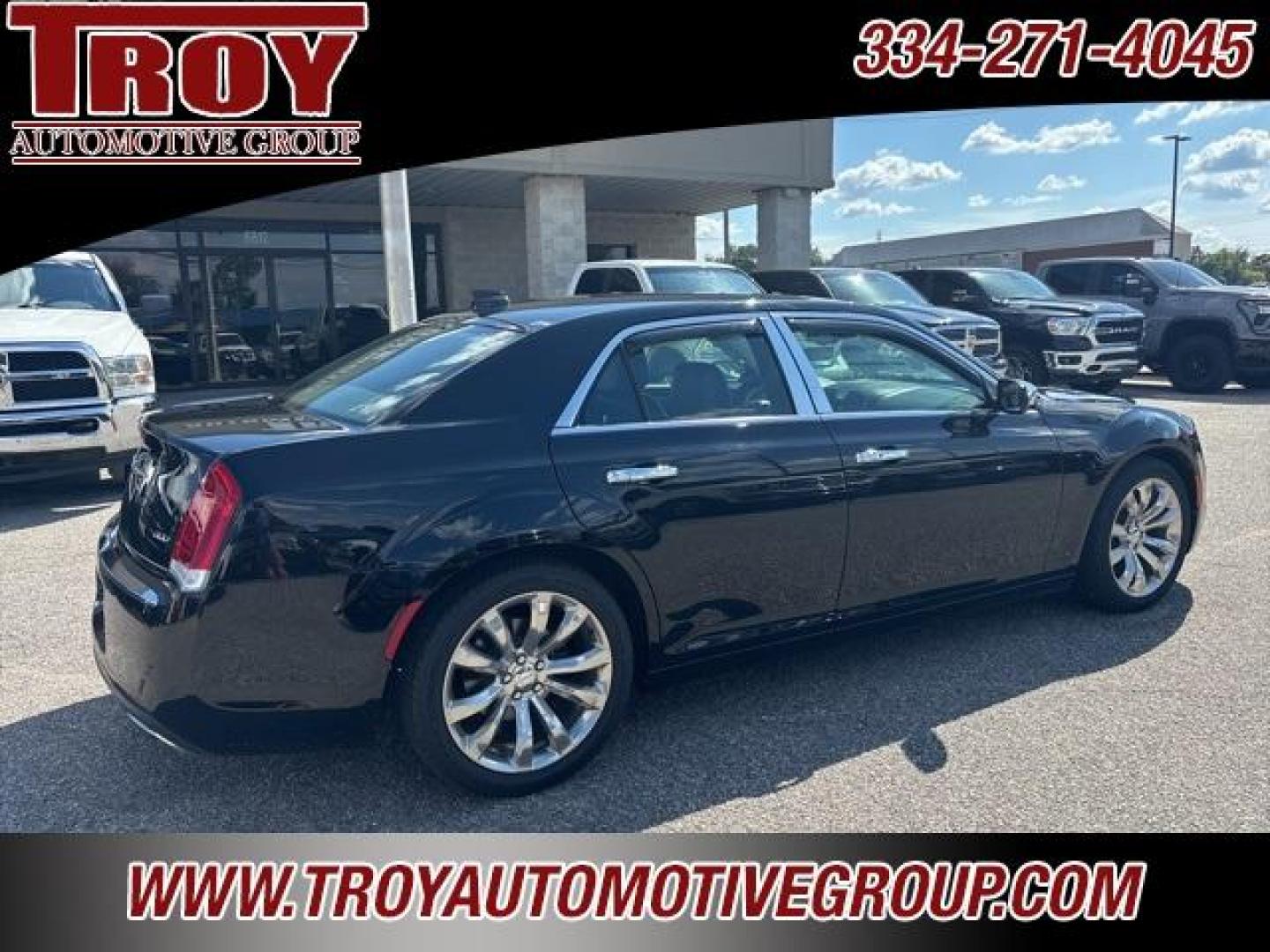 2020 Gloss Black /Black Chrysler 300 Touring (2C3CCAAGXLH) with an 3.6L V6 24V VVT engine, Automatic transmission, located at 6812 Atlanta Hwy, Montgomery, AL, 36117, (334) 271-4045, 32.382118, -86.178673 - Like New !! <br>20 Premium Wheels!! - Photo#10