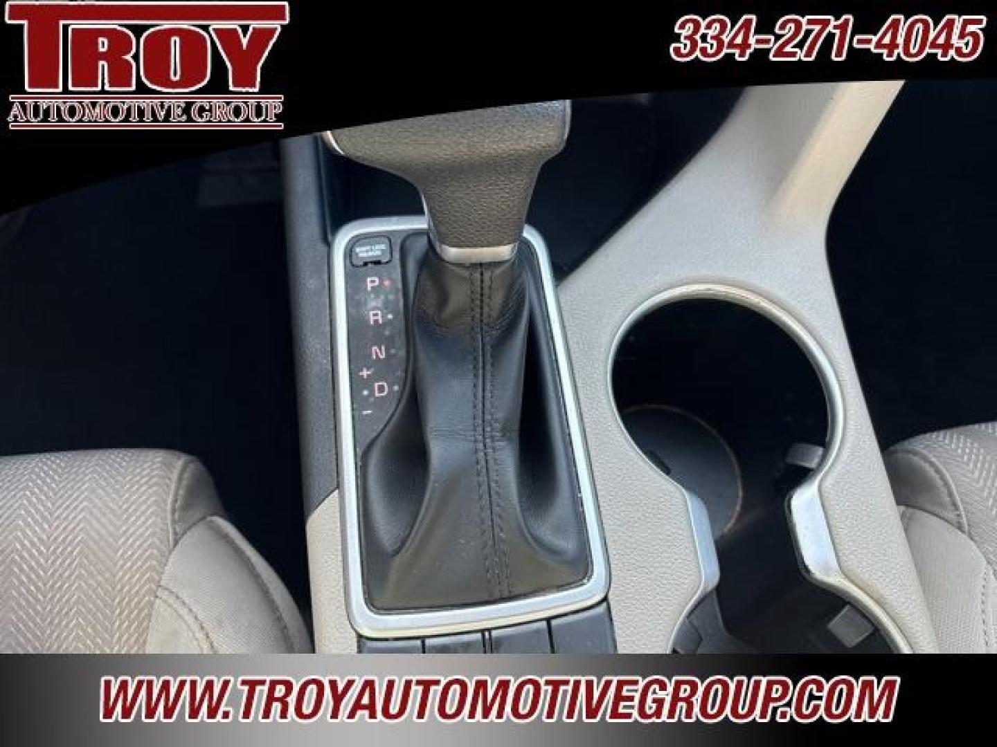 2021 Clear White /Gray Kia Sportage LX (KNDPM3AC6M7) with an 2.4L I4 DGI DOHC 16V engine, Automatic transmission, located at 6812 Atlanta Hwy, Montgomery, AL, 36117, (334) 271-4045, 32.382118, -86.178673 - Clear White 2021 Kia Sportage LX FWD 2.4L I4 DGI DOHC 16V 6-Speed Automatic Electronic with Overdrive<br><br>Financing Available---Top Value for Trades.<br><br>23/30 City/Highway MPG<br><br><br>Awards:<br> * JD Power Initial Quality Study (IQS) - Photo#38