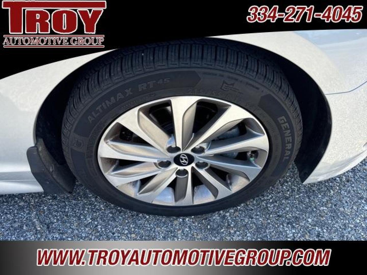 2015 Symphony Silver /Gray Hyundai Sonata Sport (5NPE34AF5FH) with an 2.4L 4-Cylinder DGI DOHC engine, Automatic transmission, located at 6812 Atlanta Hwy, Montgomery, AL, 36117, (334) 271-4045, 32.382118, -86.178673 - Recent Arrival!<br><br>Symphony Silver 2015 Hyundai Sonata Sport FWD 2.4L 4-Cylinder DGI DOHC 6-Speed Automatic with Shiftronic<br><br>Financing Available---Top Value for Trades.<br><br><br>Awards:<br> * 2015 KBB.com 10 Most Comfortable Cars Under $30,000 * 2015 KBB.com 10 Best Sedans Under $25,0 - Photo#22