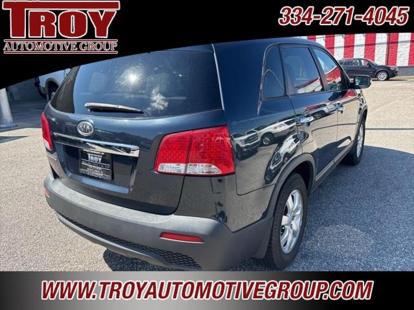 2013 Baltic Blue /Gray Kia Sorento LX (5XYKT4A19DG) with an 2.4L I4 MPI DOHC Dual CVVT engine, Automatic transmission, located at 6812 Atlanta Hwy, Montgomery, AL, 36117, (334) 271-4045, 32.382118, -86.178673 - Photo#10