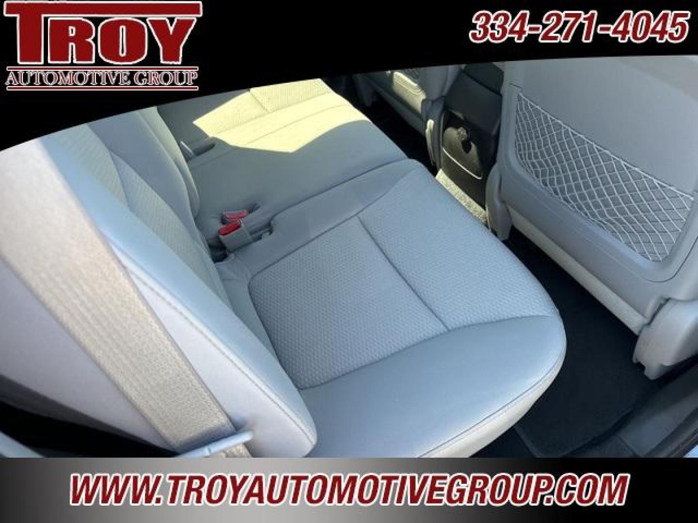 2013 Baltic Blue /Gray Kia Sorento LX (5XYKT4A19DG) with an 2.4L I4 MPI DOHC Dual CVVT engine, Automatic transmission, located at 6812 Atlanta Hwy, Montgomery, AL, 36117, (334) 271-4045, 32.382118, -86.178673 - Photo#18