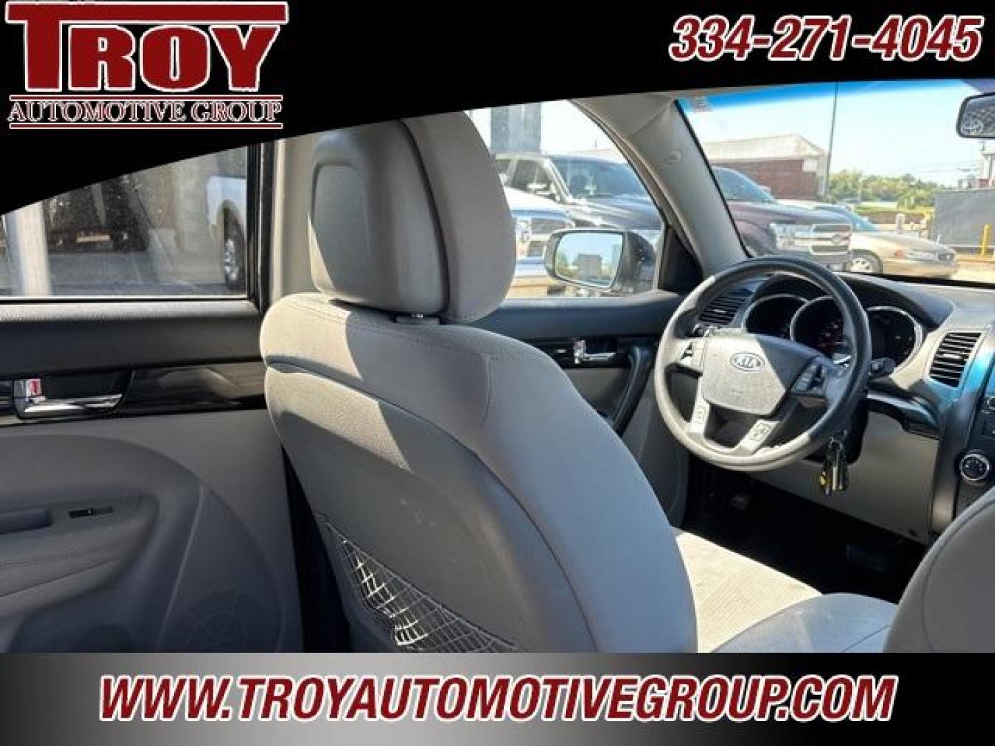 2013 Baltic Blue /Gray Kia Sorento LX (5XYKT4A19DG) with an 2.4L I4 MPI DOHC Dual CVVT engine, Automatic transmission, located at 6812 Atlanta Hwy, Montgomery, AL, 36117, (334) 271-4045, 32.382118, -86.178673 - Photo#21