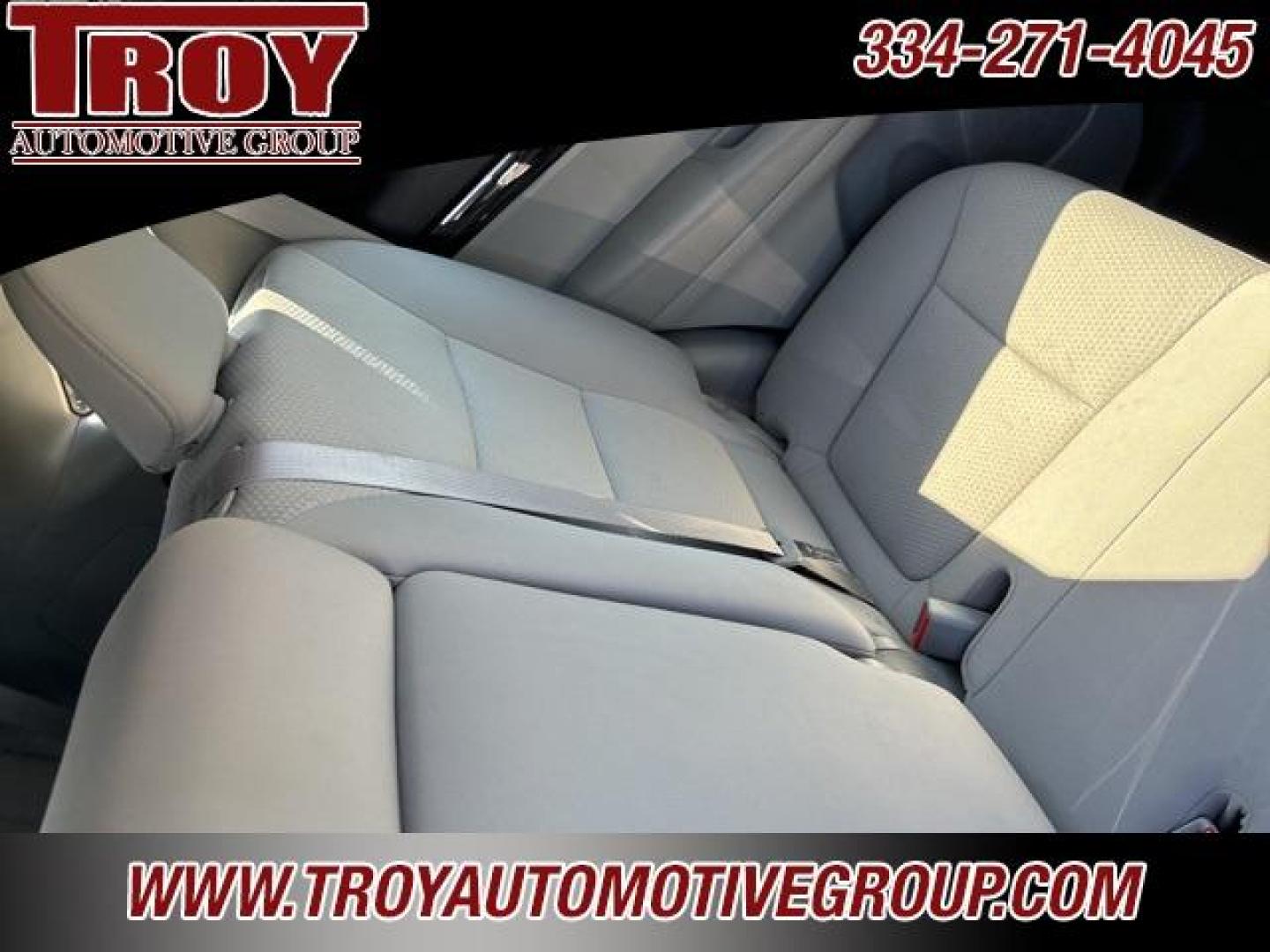 2013 Baltic Blue /Gray Kia Sorento LX (5XYKT4A19DG) with an 2.4L I4 MPI DOHC Dual CVVT engine, Automatic transmission, located at 6812 Atlanta Hwy, Montgomery, AL, 36117, (334) 271-4045, 32.382118, -86.178673 - Photo#22