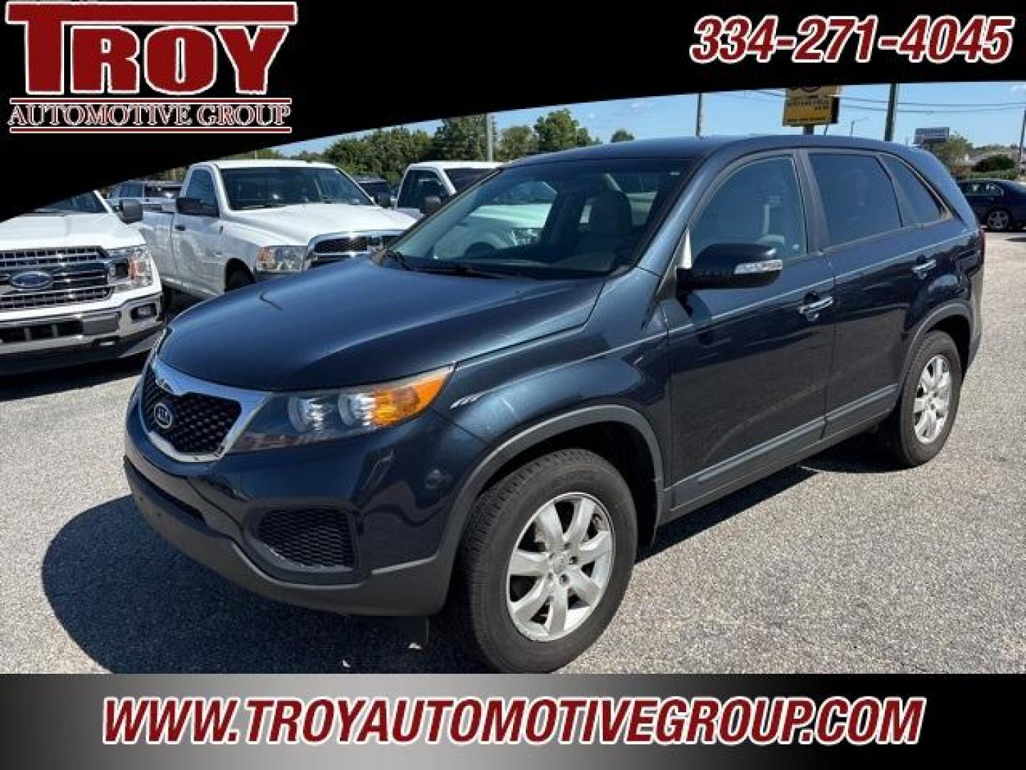 2013 Baltic Blue /Gray Kia Sorento LX (5XYKT4A19DG) with an 2.4L I4 MPI DOHC Dual CVVT engine, Automatic transmission, located at 6812 Atlanta Hwy, Montgomery, AL, 36117, (334) 271-4045, 32.382118, -86.178673 - Photo#3