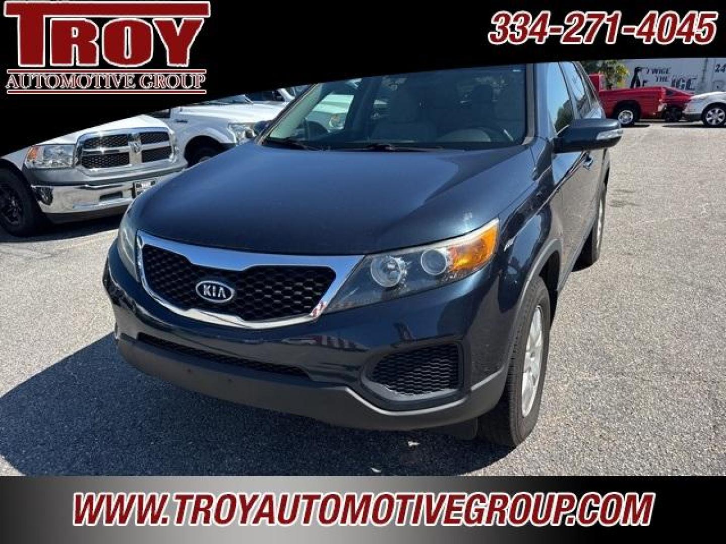 2013 Baltic Blue /Gray Kia Sorento LX (5XYKT4A19DG) with an 2.4L I4 MPI DOHC Dual CVVT engine, Automatic transmission, located at 6812 Atlanta Hwy, Montgomery, AL, 36117, (334) 271-4045, 32.382118, -86.178673 - Photo#4