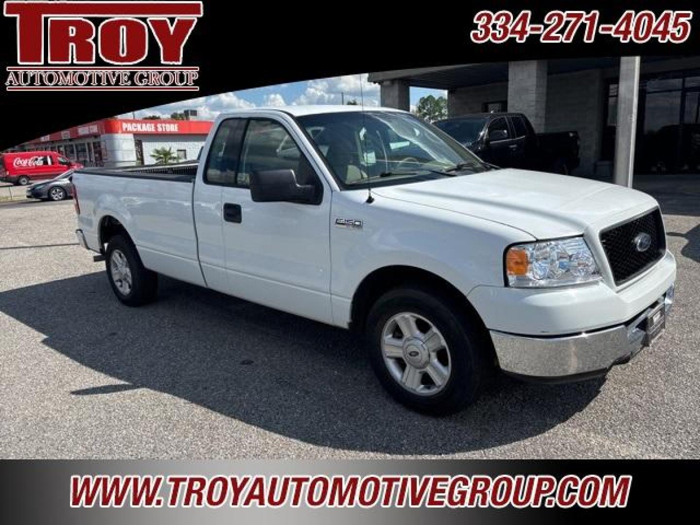 2004 Oxford White Clearcoat /Medium Parchment Ford F-150 XLT (1FTRF12W84N) with an 4.6L V8 EFI engine, Automatic transmission, located at 6812 Atlanta Hwy, Montgomery, AL, 36117, (334) 271-4045, 32.382118, -86.178673 - Alloy Wheels !!<br>Tow Package!!<br>Power Windows and Locks!! - Photo#8