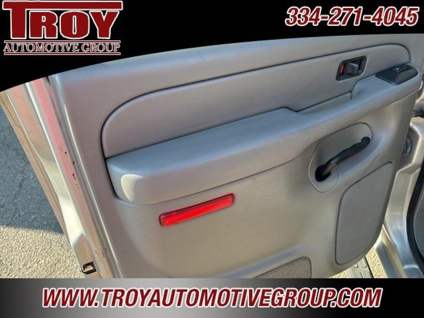 2005 Silver Birch Metallic /Medium Gray Chevrolet Silverado 1500 LT (2GCEC13T151) with an Vortec 5.3L V8 SFI engine, Automatic transmission, located at 6812 Atlanta Hwy, Montgomery, AL, 36117, (334) 271-4045, 32.382118, -86.178673 - Heated Leather Seats!!<br>Bose Premium Sound!!<br>Tow Package!!<br>Runs great couple small dents and paint fading on hood. - Photo#18