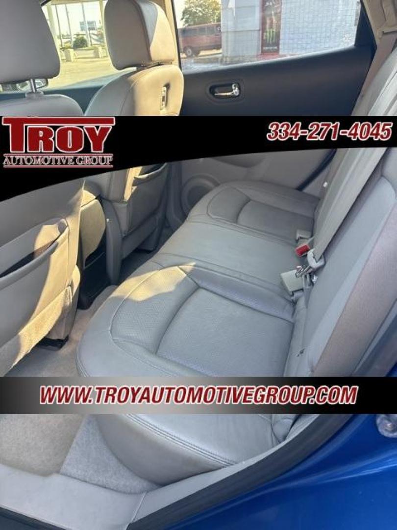 2011 Indigo Blue /Gray Nissan Rogue SV (JN8AS5MT7BW) with an 2.5L I4 DOHC 16V engine, CVT transmission, located at 6812 Atlanta Hwy, Montgomery, AL, 36117, (334) 271-4045, 32.382118, -86.178673 - Heated Leather Seats!!<br>Power Sunroof!!<br>Navigation!!<br>Paint faded on hood roof and hatch - Photo#25