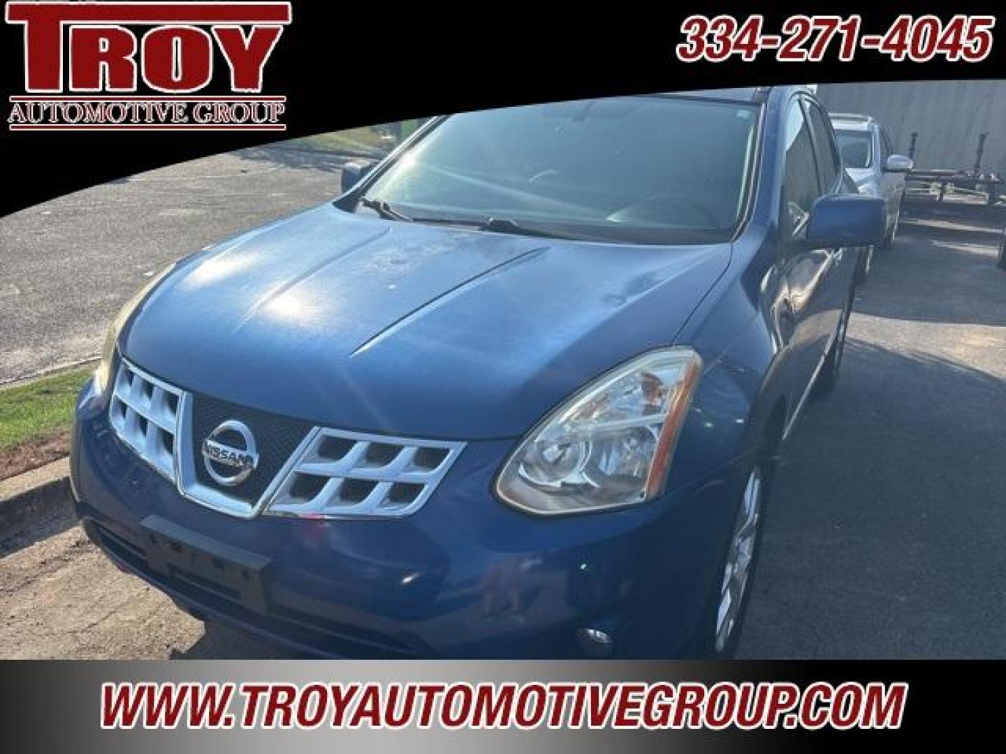 2011 Indigo Blue /Gray Nissan Rogue SV (JN8AS5MT7BW) with an 2.5L I4 DOHC 16V engine, CVT transmission, located at 6812 Atlanta Hwy, Montgomery, AL, 36117, (334) 271-4045, 32.382118, -86.178673 - Heated Leather Seats!!<br>Power Sunroof!!<br>Navigation!!<br>Paint faded on hood roof and hatch - Photo#2