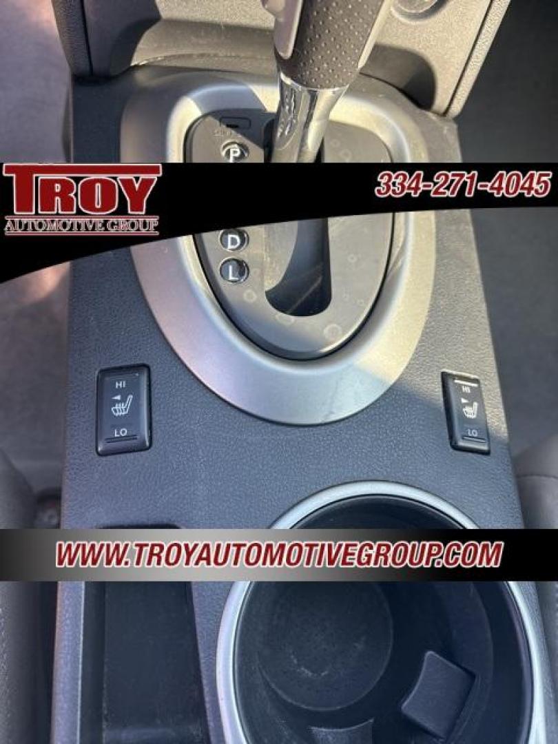 2011 Indigo Blue /Gray Nissan Rogue SV (JN8AS5MT7BW) with an 2.5L I4 DOHC 16V engine, CVT transmission, located at 6812 Atlanta Hwy, Montgomery, AL, 36117, (334) 271-4045, 32.382118, -86.178673 - Heated Leather Seats!!<br>Power Sunroof!!<br>Navigation!!<br>Paint faded on hood roof and hatch - Photo#33