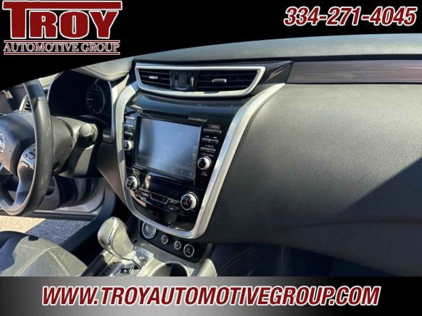 2015 Brilliant Silver Metallic /Black Nissan Murano Platinum (5N1AZ2MG9FN) with an 3.5L V6 DOHC engine, CVT transmission, located at 6812 Atlanta Hwy, Montgomery, AL, 36117, (334) 271-4045, 32.382118, -86.178673 - Navigation!!<br>Heated/Cooled Seats!!<br>2-Master Keys!! - Photo#44