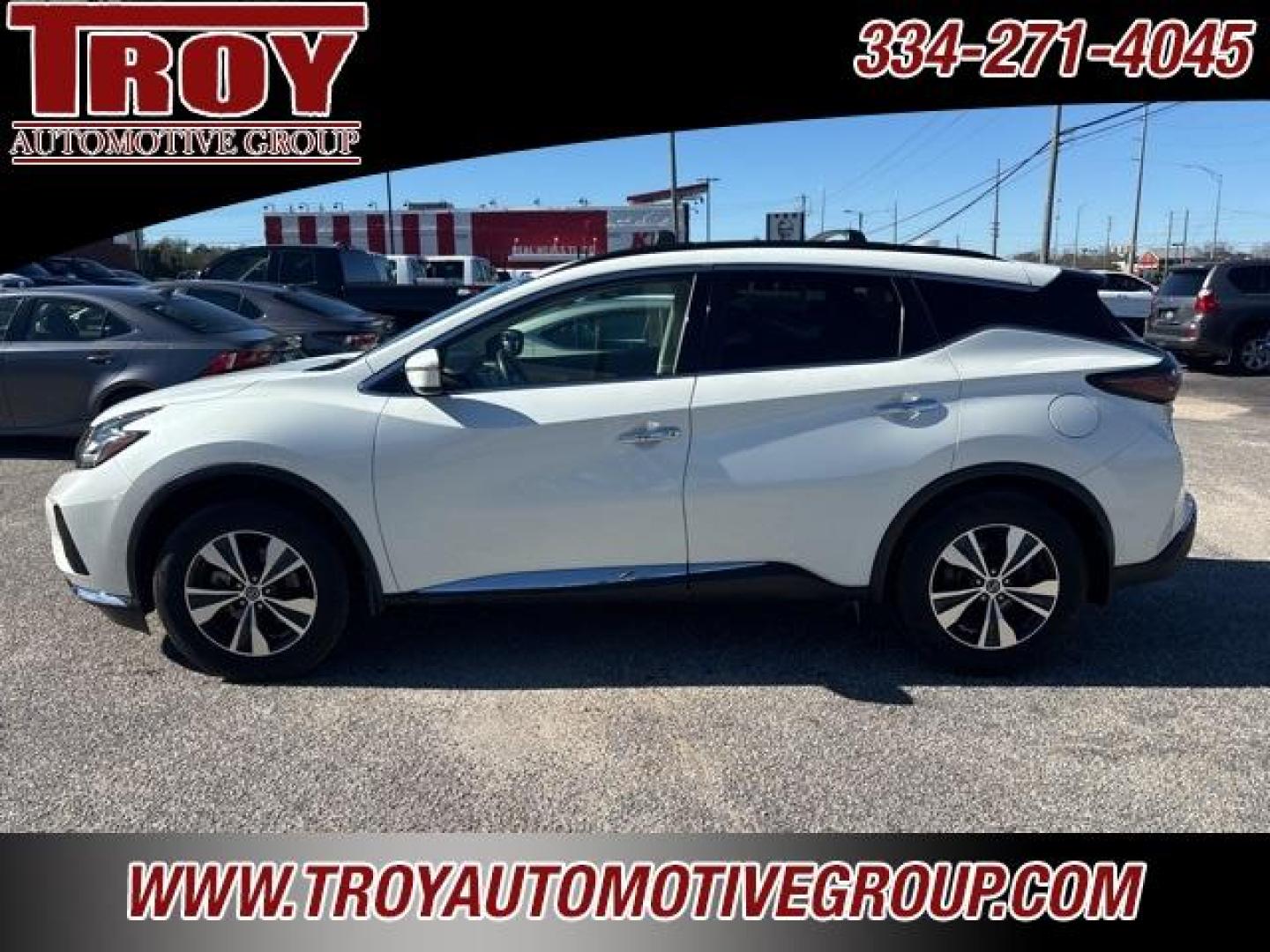 2019 Pearl White Tricoat /Cashmere Nissan Murano SV (5N1AZ2MJ6KN) with an 3.5L V6 DOHC 24V engine, CVT transmission, located at 6812 Atlanta Hwy, Montgomery, AL, 36117, (334) 271-4045, 32.382118, -86.178673 - Photo#0