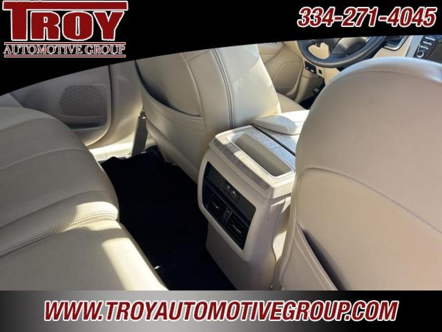 2019 Pearl White Tricoat /Cashmere Nissan Murano SV (5N1AZ2MJ6KN) with an 3.5L V6 DOHC 24V engine, CVT transmission, located at 6812 Atlanta Hwy, Montgomery, AL, 36117, (334) 271-4045, 32.382118, -86.178673 - Photo#24