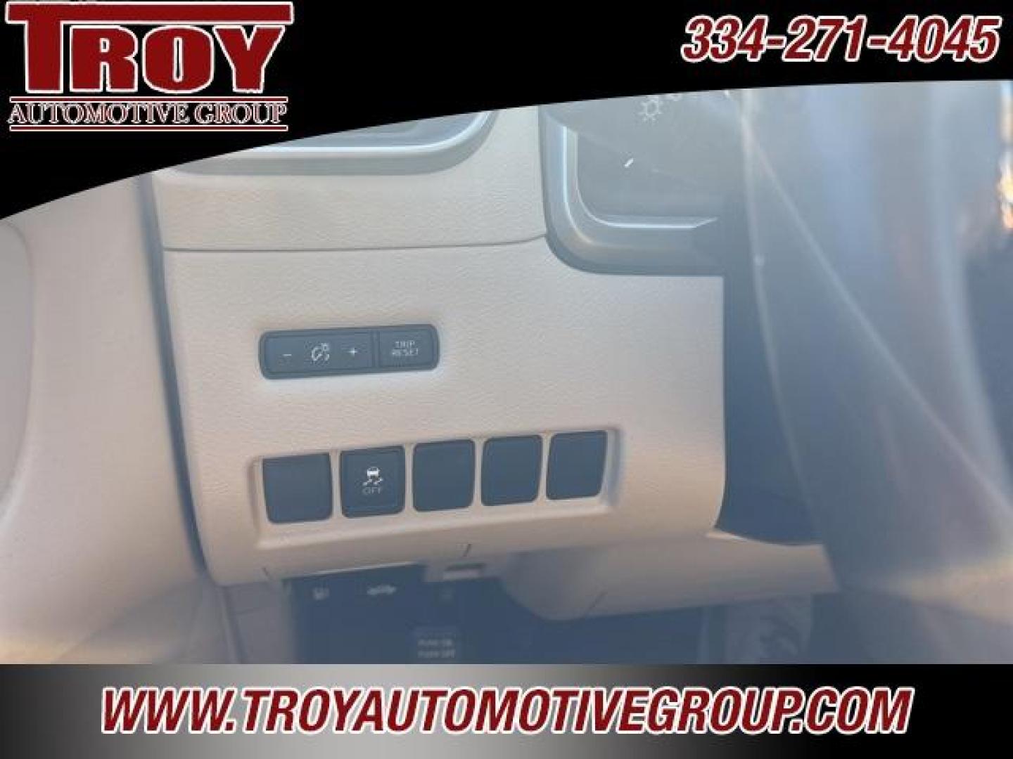 2019 Pearl White Tricoat /Cashmere Nissan Murano SV (5N1AZ2MJ6KN) with an 3.5L V6 DOHC 24V engine, CVT transmission, located at 6812 Atlanta Hwy, Montgomery, AL, 36117, (334) 271-4045, 32.382118, -86.178673 - Photo#48