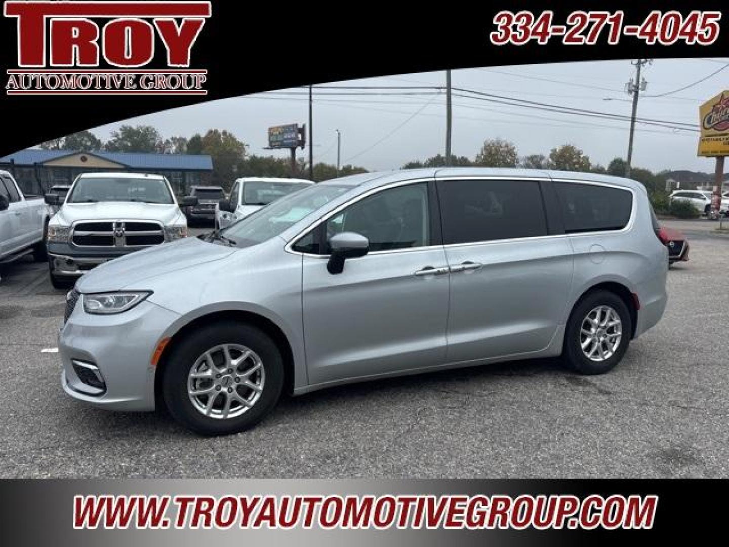 2023 Silver Mist Clearcoat /Black/Alloy/Black Chrysler Pacifica Touring L (2C4RC1BG9PR) with an 3.6L V6 24V VVT engine, Automatic transmission, located at 6812 Atlanta Hwy, Montgomery, AL, 36117, (334) 271-4045, 32.382118, -86.178673 - Photo#2