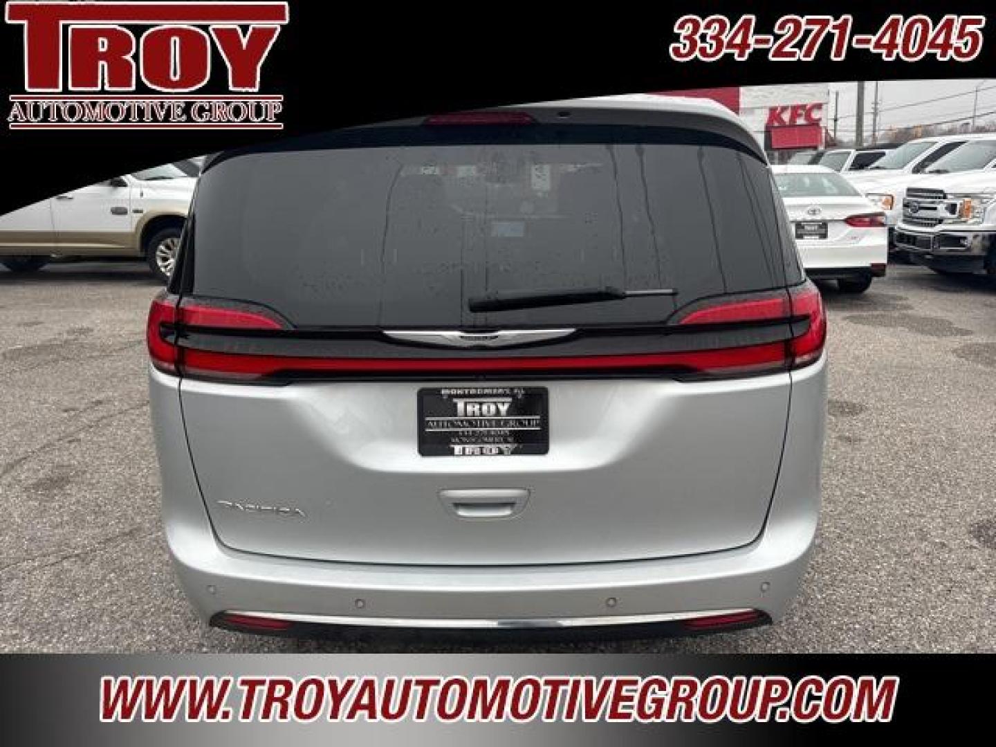 2023 Silver Mist Clearcoat /Black/Alloy/Black Chrysler Pacifica Touring L (2C4RC1BG9PR) with an 3.6L V6 24V VVT engine, Automatic transmission, located at 6812 Atlanta Hwy, Montgomery, AL, 36117, (334) 271-4045, 32.382118, -86.178673 - Photo#11