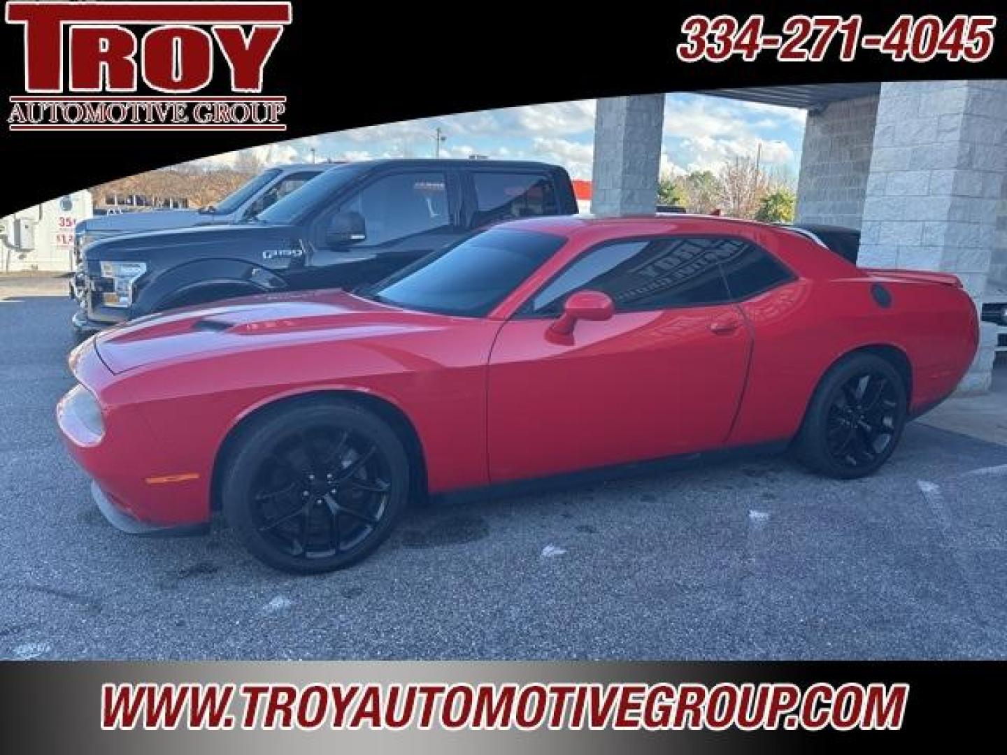 2015 Torred Clearcoat /Pearl/Black Dodge Challenger SXT (2C3CDZBG2FH) with an 3.6L V6 24V VVT engine, Automatic transmission, located at 6812 Atlanta Hwy, Montgomery, AL, 36117, (334) 271-4045, 32.382118, -86.178673 - Leather Interior!!<br>Power Sunroof!!<br>Alpine Sound System!!<br>Remote Start!! - Photo#4