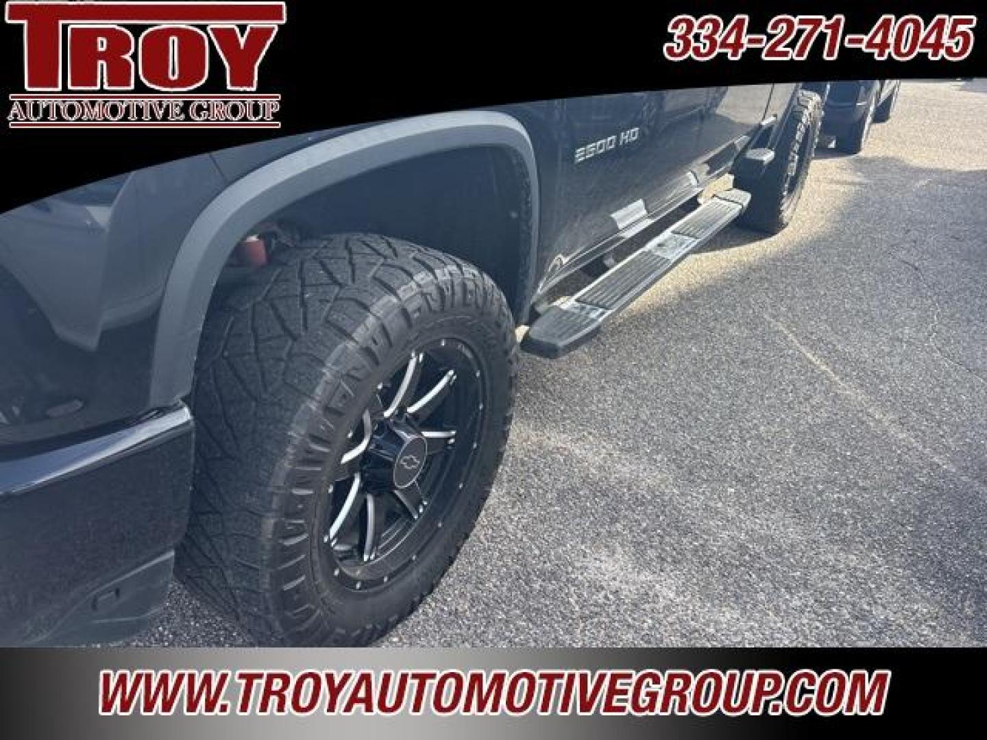 2021 Mosaic Black Metallic /Jet Black Chevrolet Silverado 2500HD High Country (1GC4YREY6MF) with an Duramax 6.6L V8 Turbodiesel engine, Automatic transmission, located at 6812 Atlanta Hwy, Montgomery, AL, 36117, (334) 271-4045, 32.382118, -86.178673 - Recent Arrival<br>Local Trade In!!<br>Technology Package!!<br>Power Sunroof!!<br>Heads Up Display!!<br>Flip Up Bed Cover!!<br><br><br>Mosaic Black Metallic 2021 Chevrolet Silverado 2500HD High Country 4WD Duramax 6.6L V8 Turbodiesel 10-Speed Automatic<br><br>Financing Available---Top Value for Trade - Photo#8