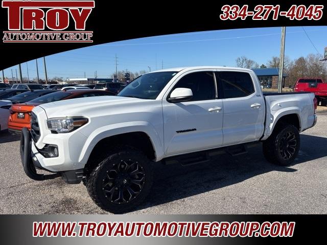 photo of 2017 Toyota Tacoma SR5 V6