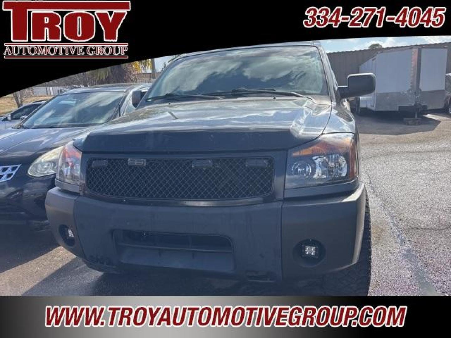 2012 Galaxy Black Metallic /Charcoal Nissan Titan SV (1N6BA0ED5CN) with an Endurance 5.6L V8 DOHC 32V engine, Automatic transmission, located at 6812 Atlanta Hwy, Montgomery, AL, 36117, (334) 271-4045, 32.382118, -86.178673 - 1-Owner!!<br>Tow Package!!<br>20 Wheels!!<br>Rough Country Lift!! - Photo#5