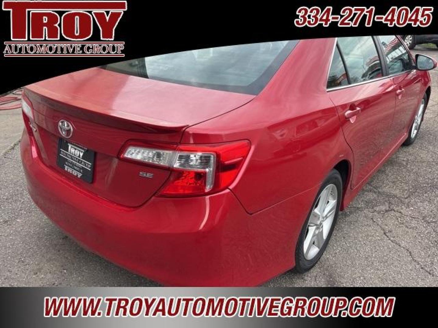 2014 Barcelona Red Metallic /Black Toyota Camry SE (4T1BF1FK2EU) with an 2.5L I4 SMPI DOHC engine, Automatic transmission, located at 6812 Atlanta Hwy, Montgomery, AL, 36117, (334) 271-4045, 32.382118, -86.178673 - Barcelona Red Metallic 2014 Toyota Camry SE FWD 2.5L I4 SMPI DOHC 6-Speed Automatic<br><br>Financing Available---Top Value for Trades.<br><br>25/35 City/Highway MPG<br><br><br>Awards:<br> * 2014 KBB.com 10 Best Used Family Cars Under $15,000 * 2014 KBB.com 10 Best Late-Model Used Cars Under $15,0 - Photo#8