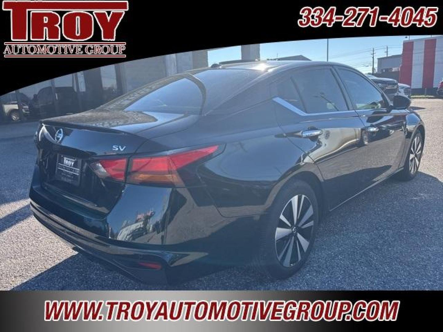 2021 Super Black Clearcoat /Gray Nissan Altima 2.5 SV (1N4BL4DV4MN) with an 2.5L 4-Cylinder DOHC 16V engine, CVT transmission, located at 6812 Atlanta Hwy, Montgomery, AL, 36117, (334) 271-4045, 32.382118, -86.178673 - Photo#9