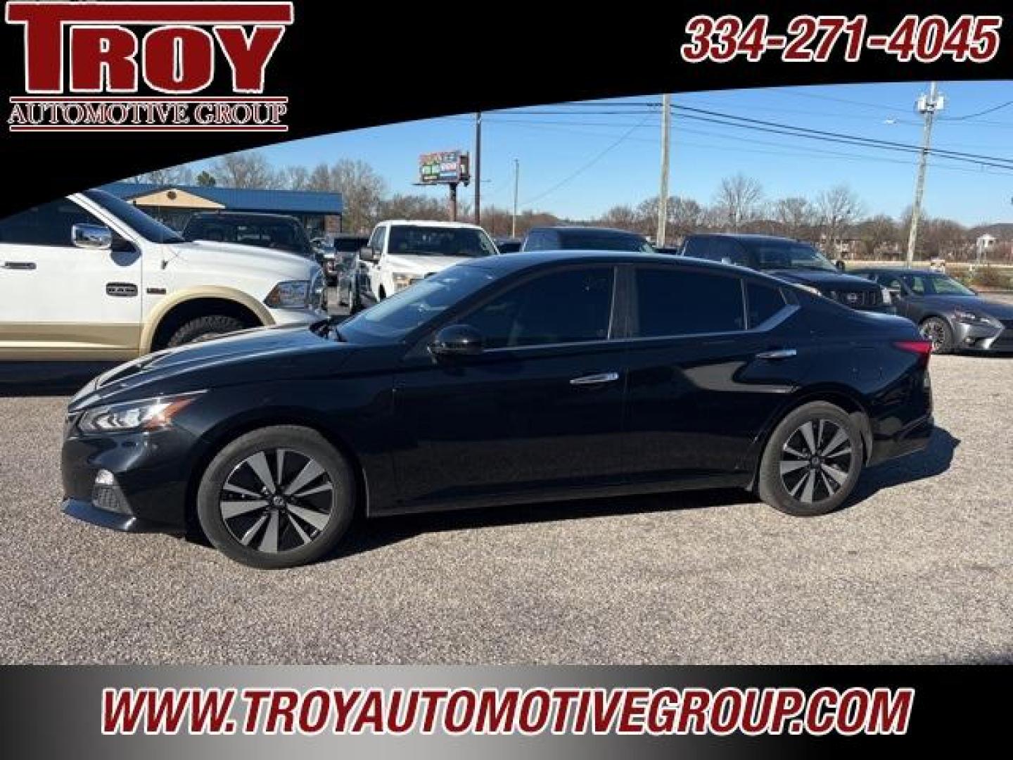 2021 Super Black Clearcoat /Gray Nissan Altima 2.5 SV (1N4BL4DV4MN) with an 2.5L 4-Cylinder DOHC 16V engine, CVT transmission, located at 6812 Atlanta Hwy, Montgomery, AL, 36117, (334) 271-4045, 32.382118, -86.178673 - Photo#1