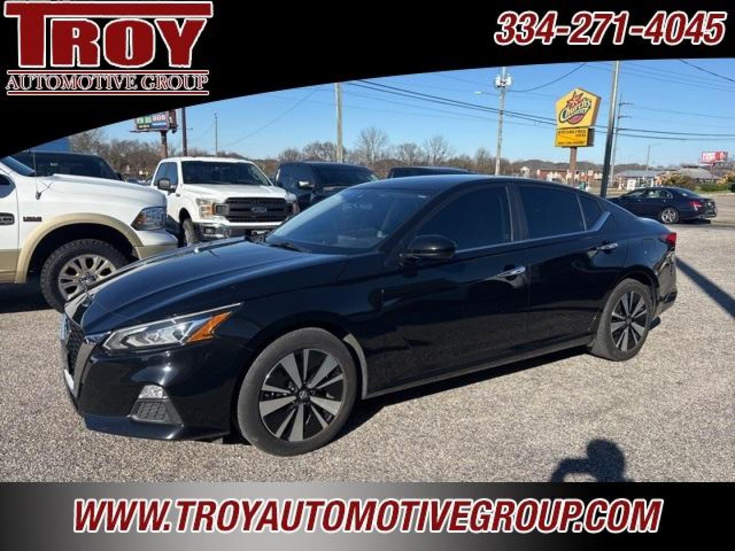 2021 Super Black Clearcoat /Gray Nissan Altima 2.5 SV (1N4BL4DV4MN) with an 2.5L 4-Cylinder DOHC 16V engine, CVT transmission, located at 6812 Atlanta Hwy, Montgomery, AL, 36117, (334) 271-4045, 32.382118, -86.178673 - Photo#2