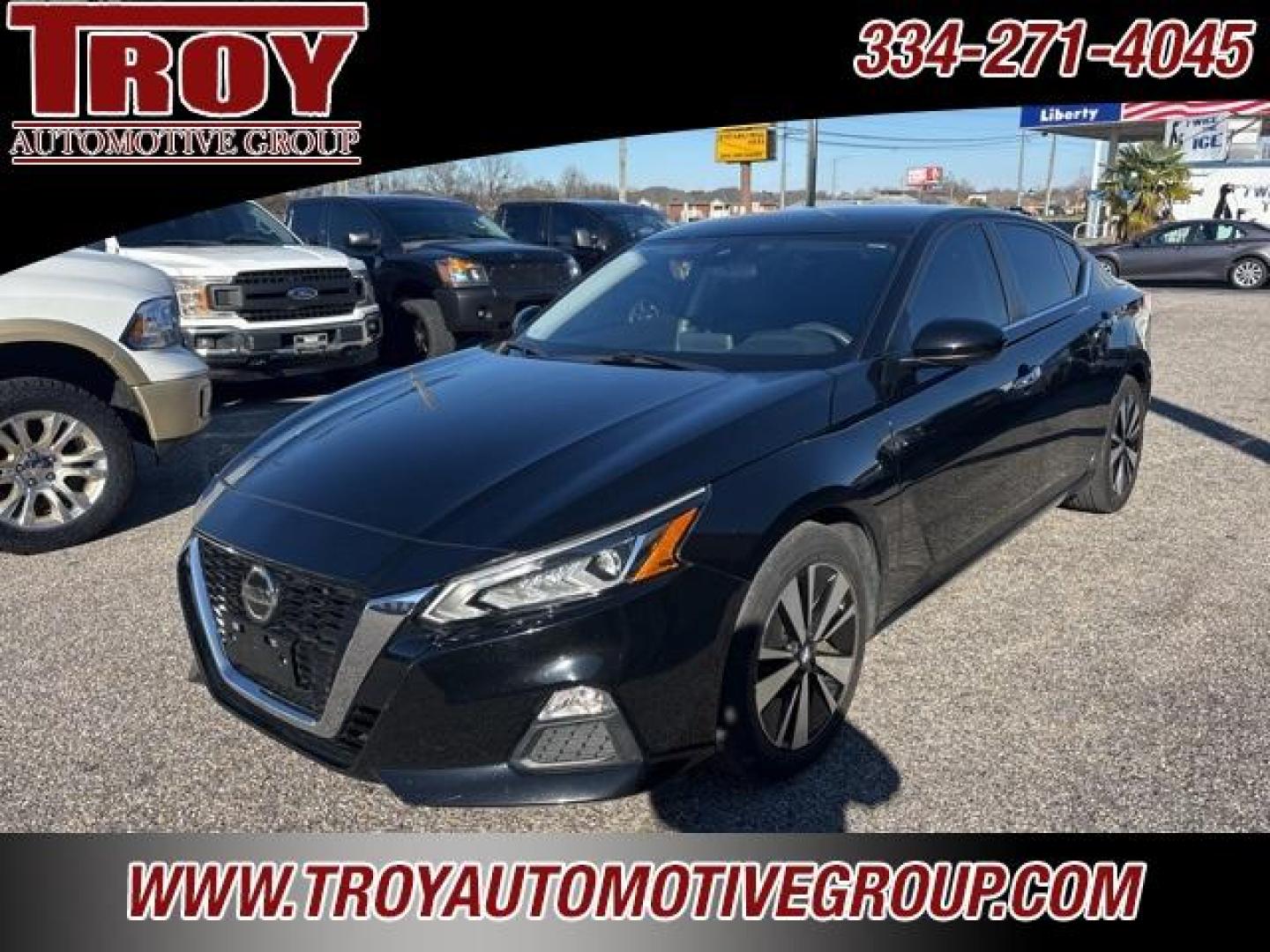 2021 Super Black Clearcoat /Gray Nissan Altima 2.5 SV (1N4BL4DV4MN) with an 2.5L 4-Cylinder DOHC 16V engine, CVT transmission, located at 6812 Atlanta Hwy, Montgomery, AL, 36117, (334) 271-4045, 32.382118, -86.178673 - Photo#3