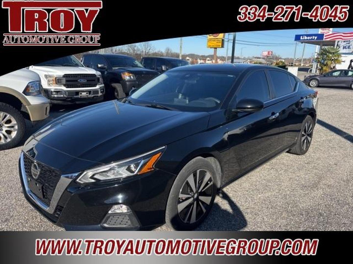 2021 Super Black Clearcoat /Gray Nissan Altima 2.5 SV (1N4BL4DV4MN) with an 2.5L 4-Cylinder DOHC 16V engine, CVT transmission, located at 6812 Atlanta Hwy, Montgomery, AL, 36117, (334) 271-4045, 32.382118, -86.178673 - Photo#4