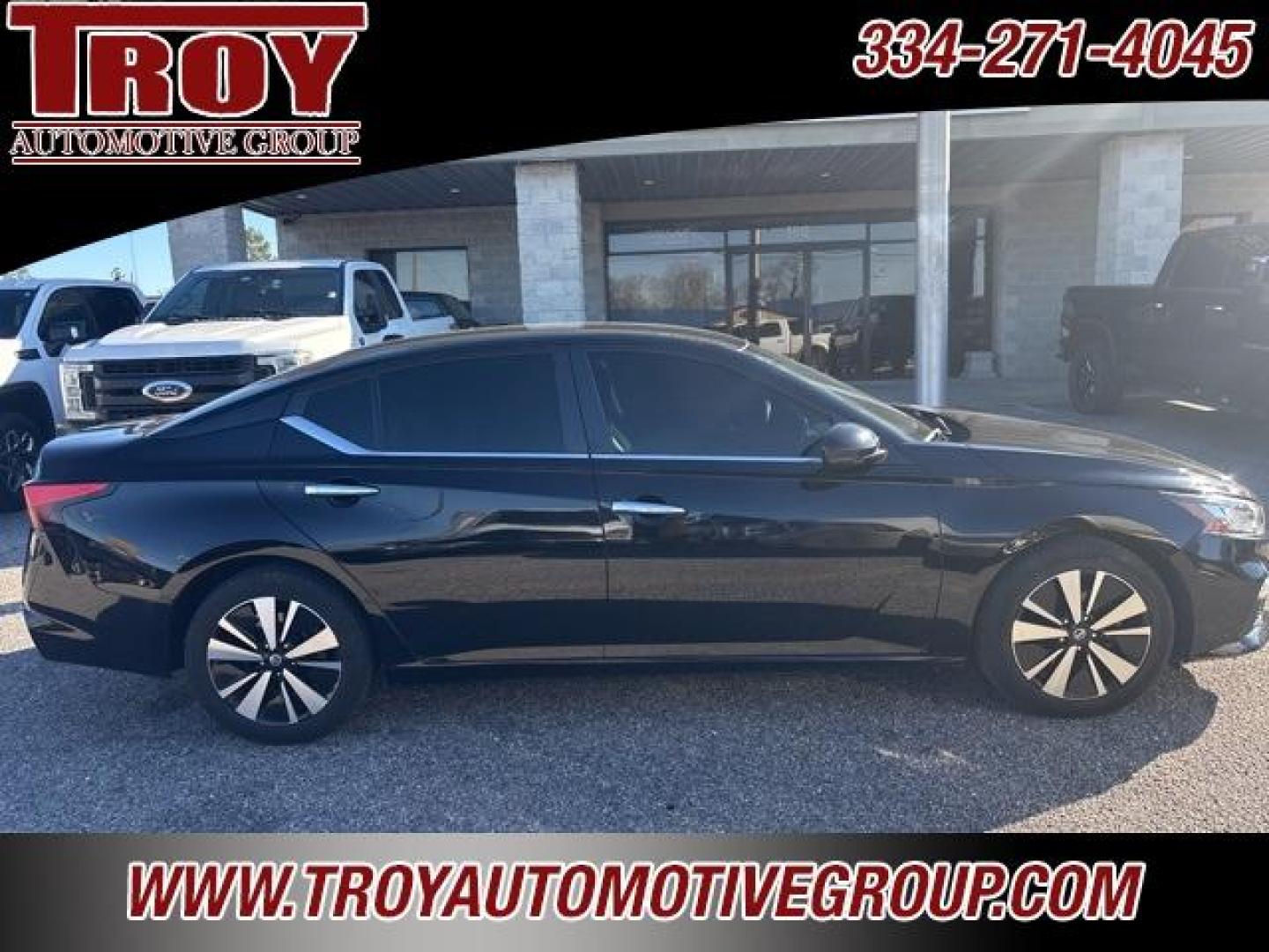 2021 Super Black Clearcoat /Gray Nissan Altima 2.5 SV (1N4BL4DV4MN) with an 2.5L 4-Cylinder DOHC 16V engine, CVT transmission, located at 6812 Atlanta Hwy, Montgomery, AL, 36117, (334) 271-4045, 32.382118, -86.178673 - Photo#8